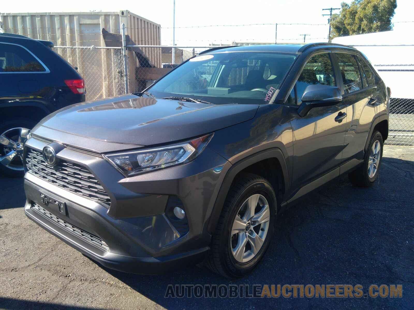 2T3P1RFV3MW172317 Toyota RAV4 2021