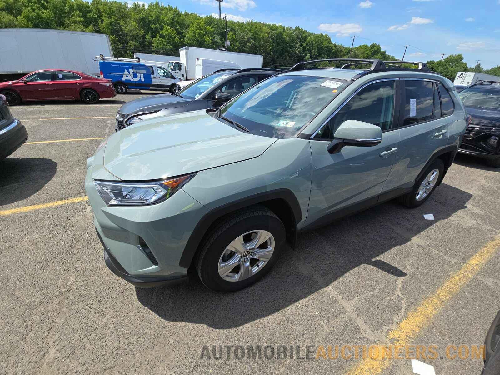 2T3P1RFV3MW221564 Toyota RAV4 2021