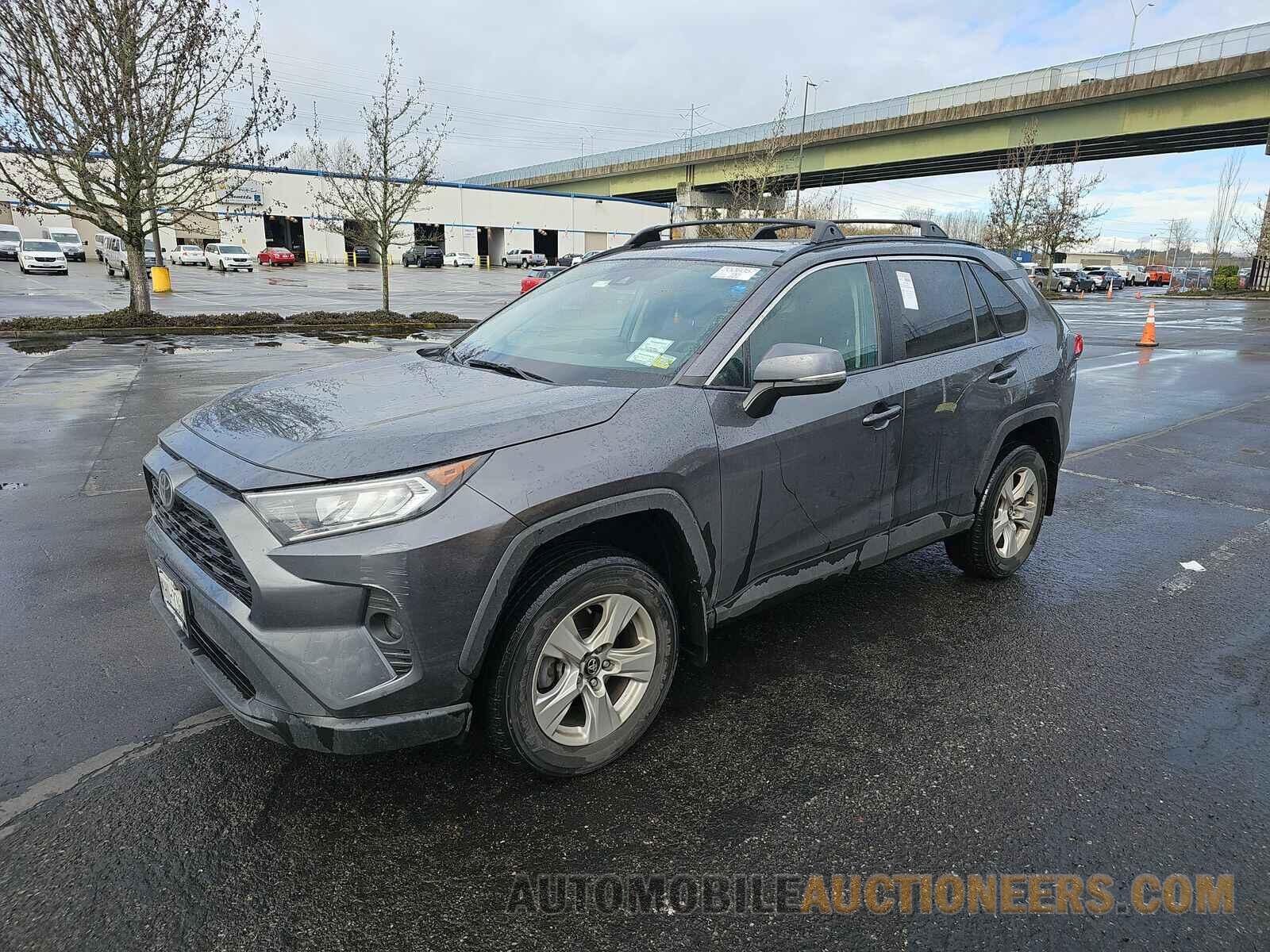 2T3P1RFV4MC168178 Toyota RAV4 2021