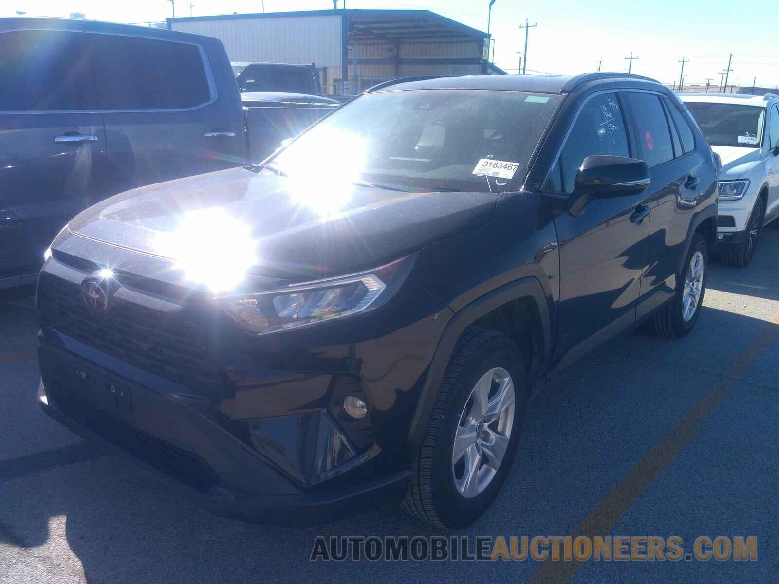 2T3P1RFV4MW212890 Toyota RAV4 2021