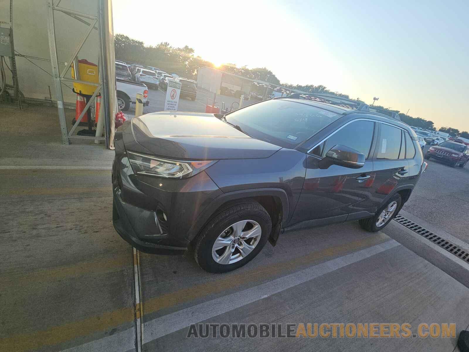 2T3P1RFV5KW054766 Toyota RAV4 2019