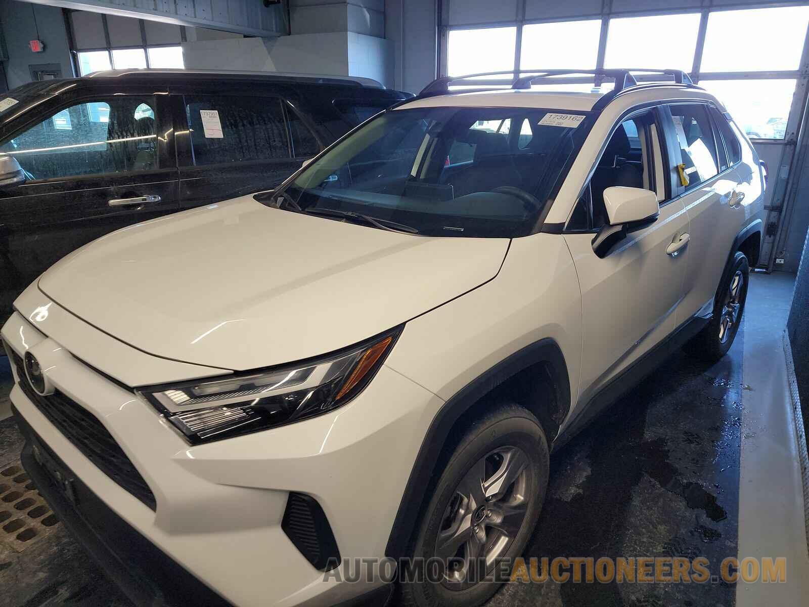 2T3P1RFV6PW377019 Toyota RAV4 2023