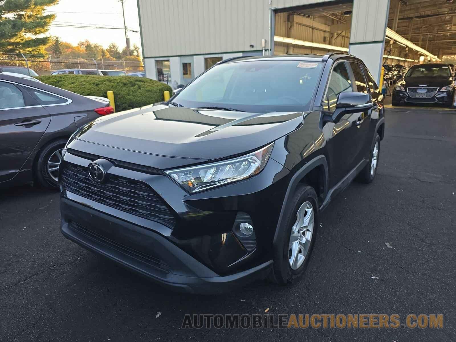 2T3P1RFV7MW185913 Toyota RAV4 2021