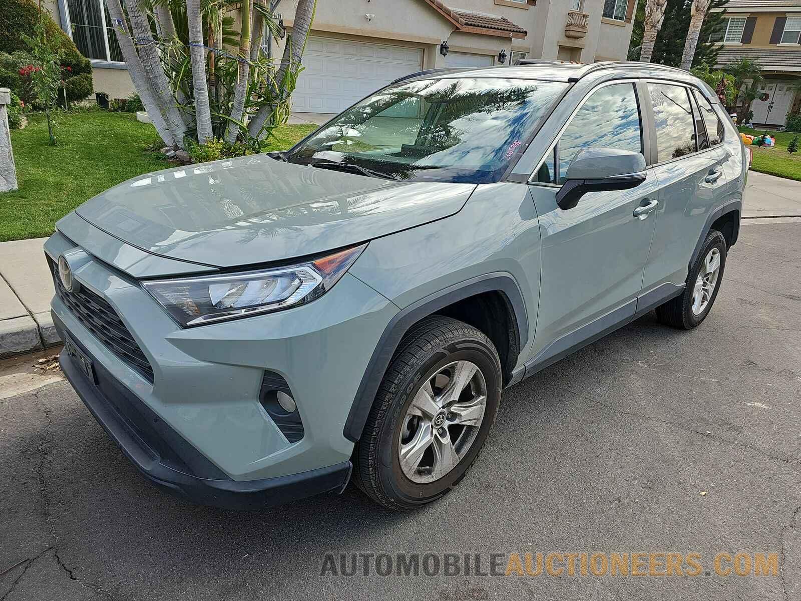 2T3P1RFV8MW182132 Toyota RAV4 2021