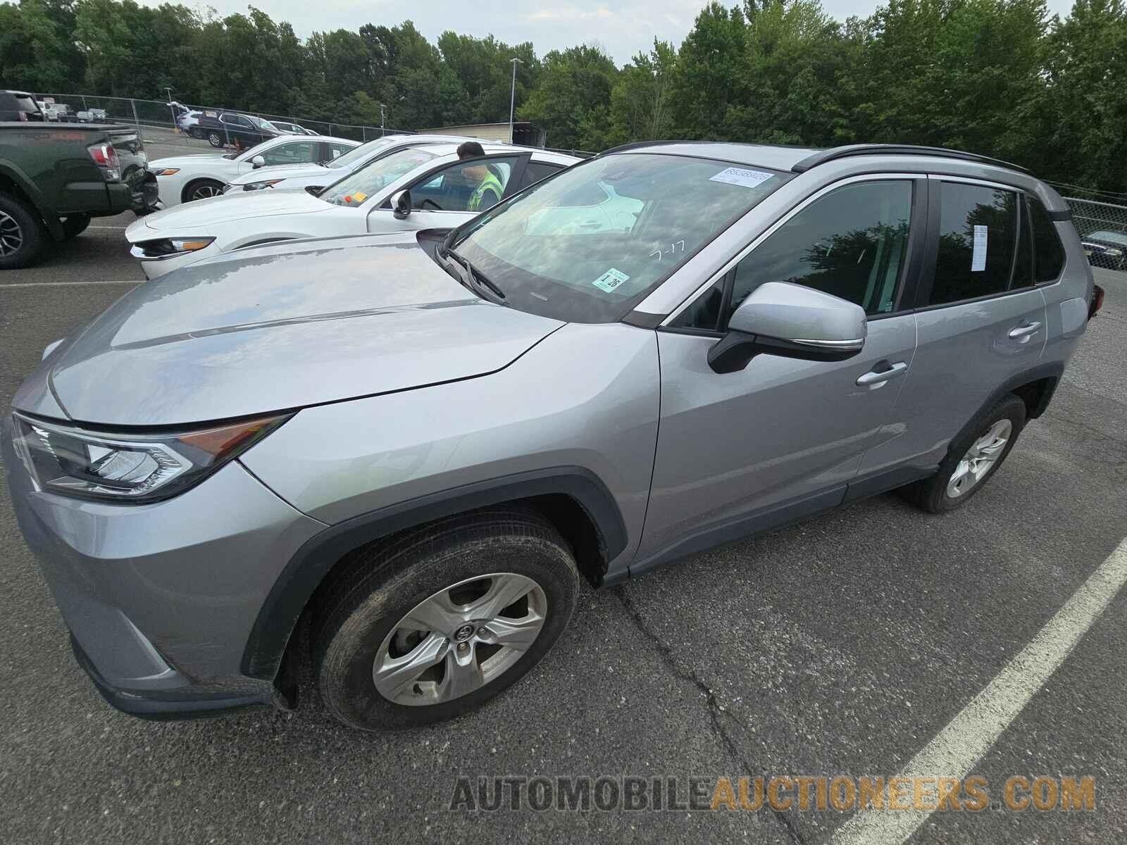 2T3P1RFV9MC163090 Toyota RAV4 2021