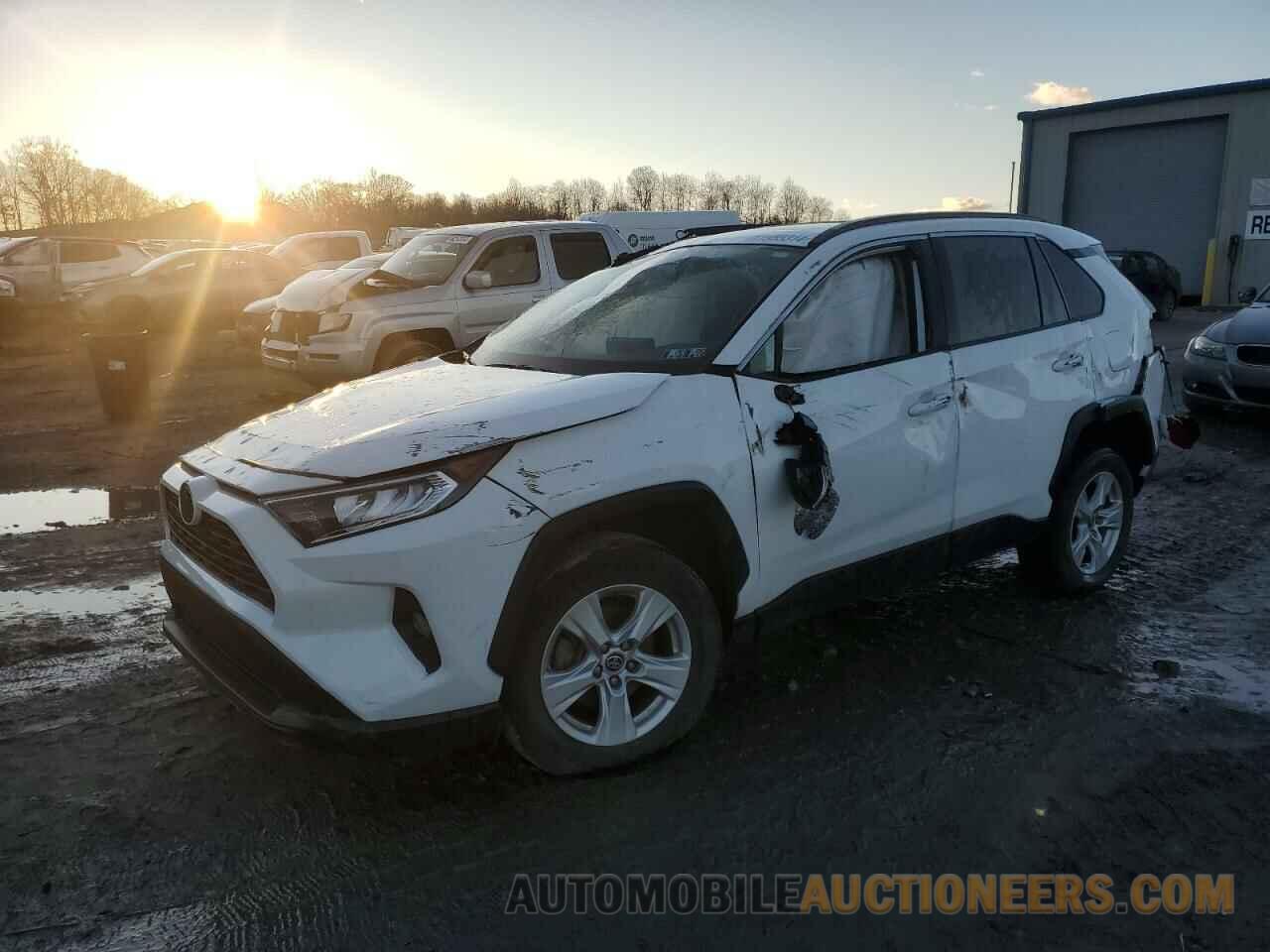 2T3P1RFV9MC235258 TOYOTA RAV4 2021