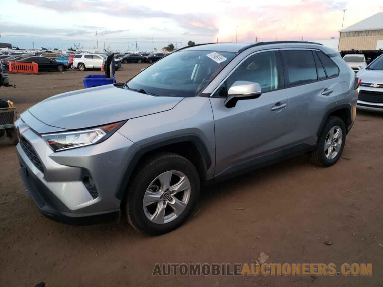 2T3P1RFVXMW142117 TOYOTA RAV4 2021