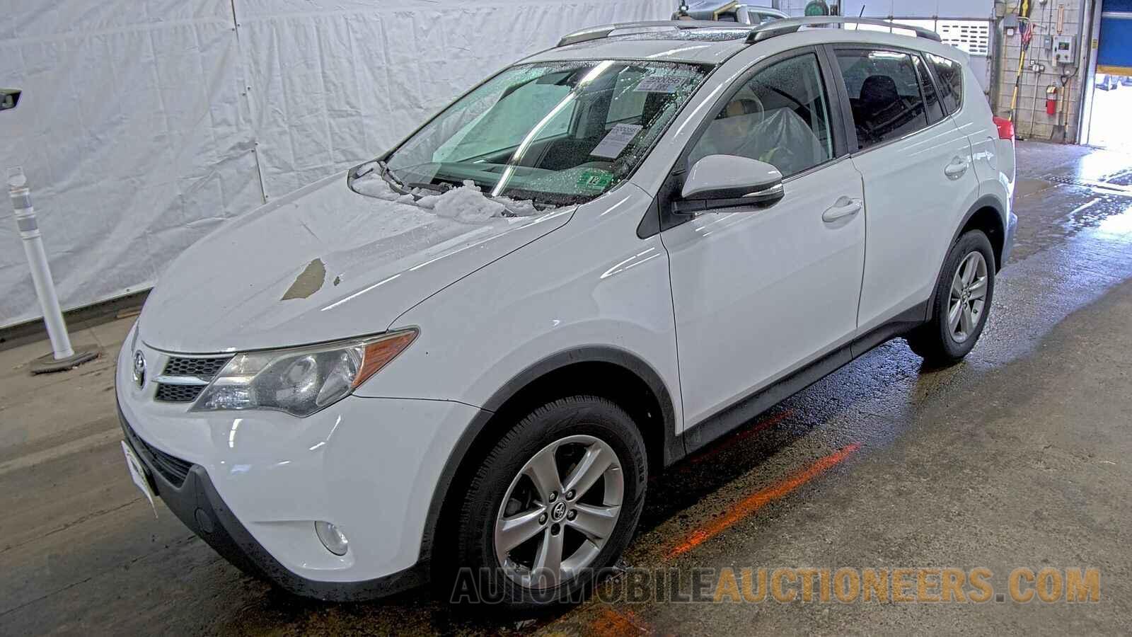 2T3RFREV0FW255119 Toyota RAV4 2015