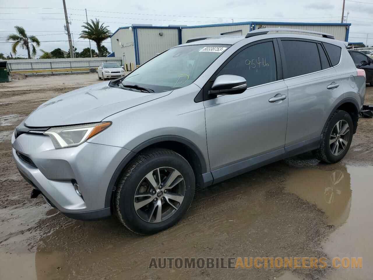 2T3RFREV0HW543175 TOYOTA RAV4 2017