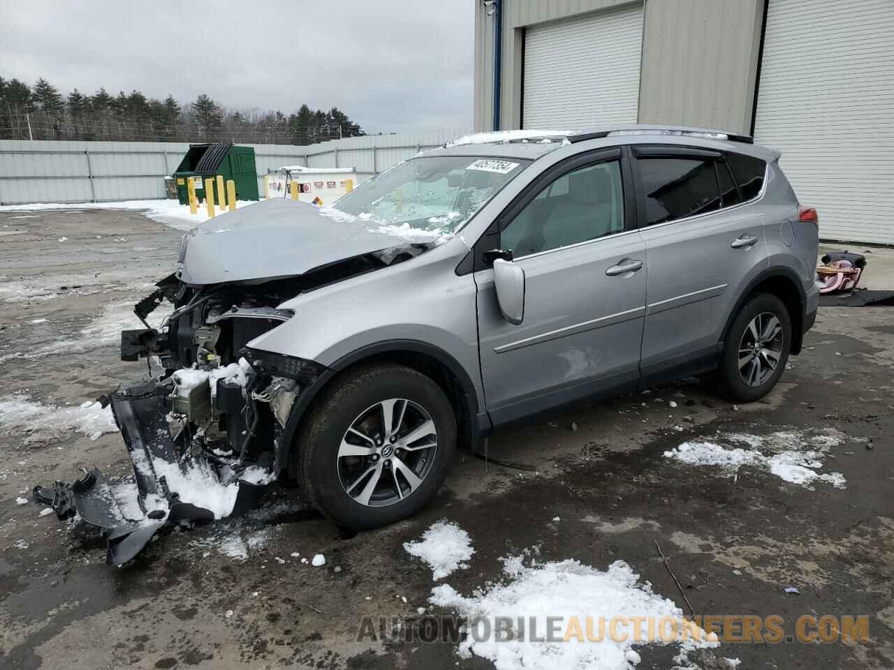 2T3RFREV0HW592585 TOYOTA RAV4 2017