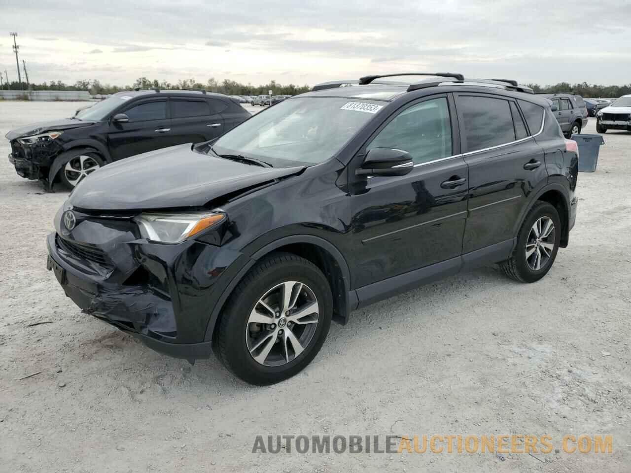 2T3RFREV0HW646418 TOYOTA RAV4 2017