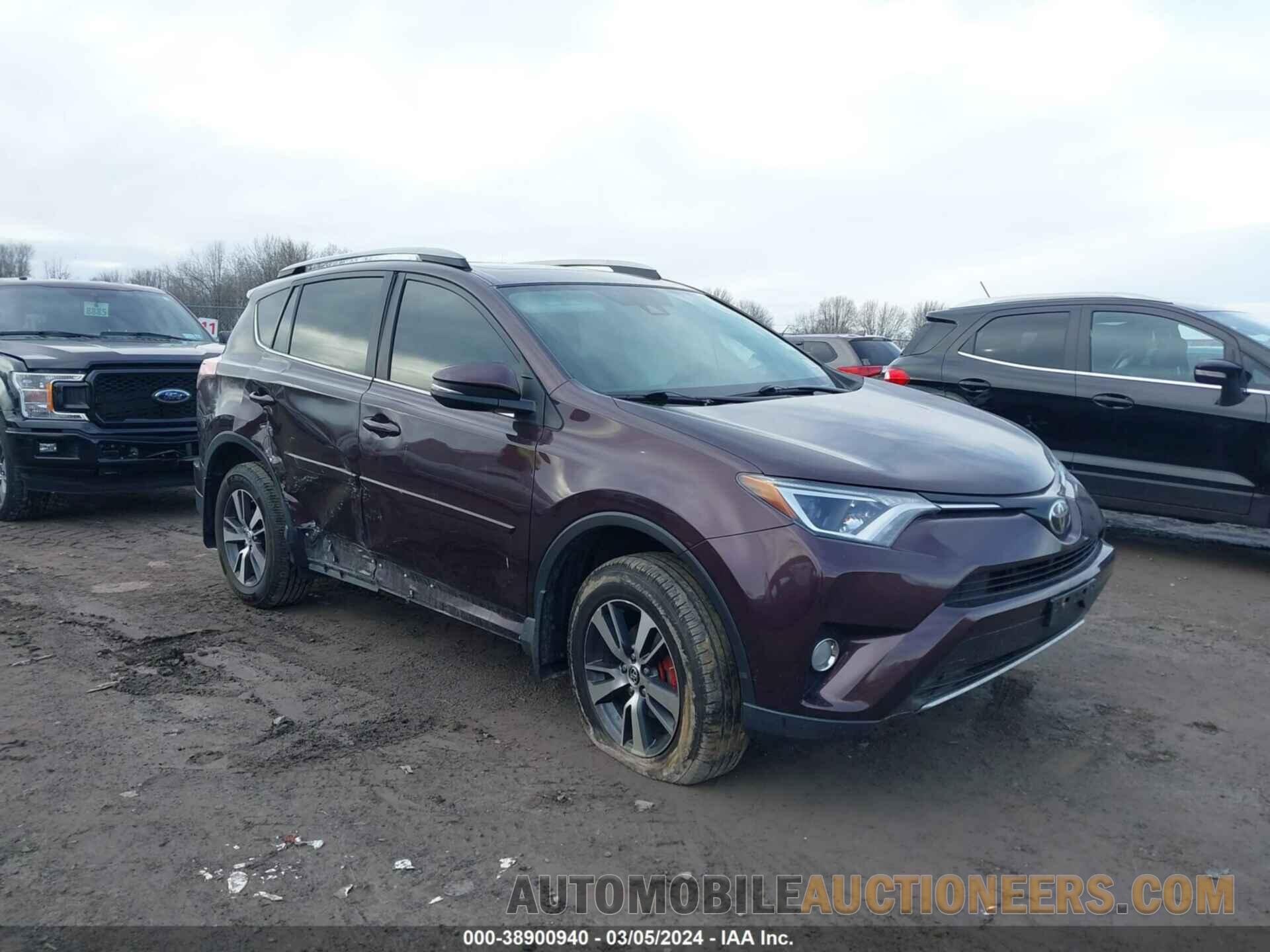 2T3RFREV0HW646676 TOYOTA RAV4 2017