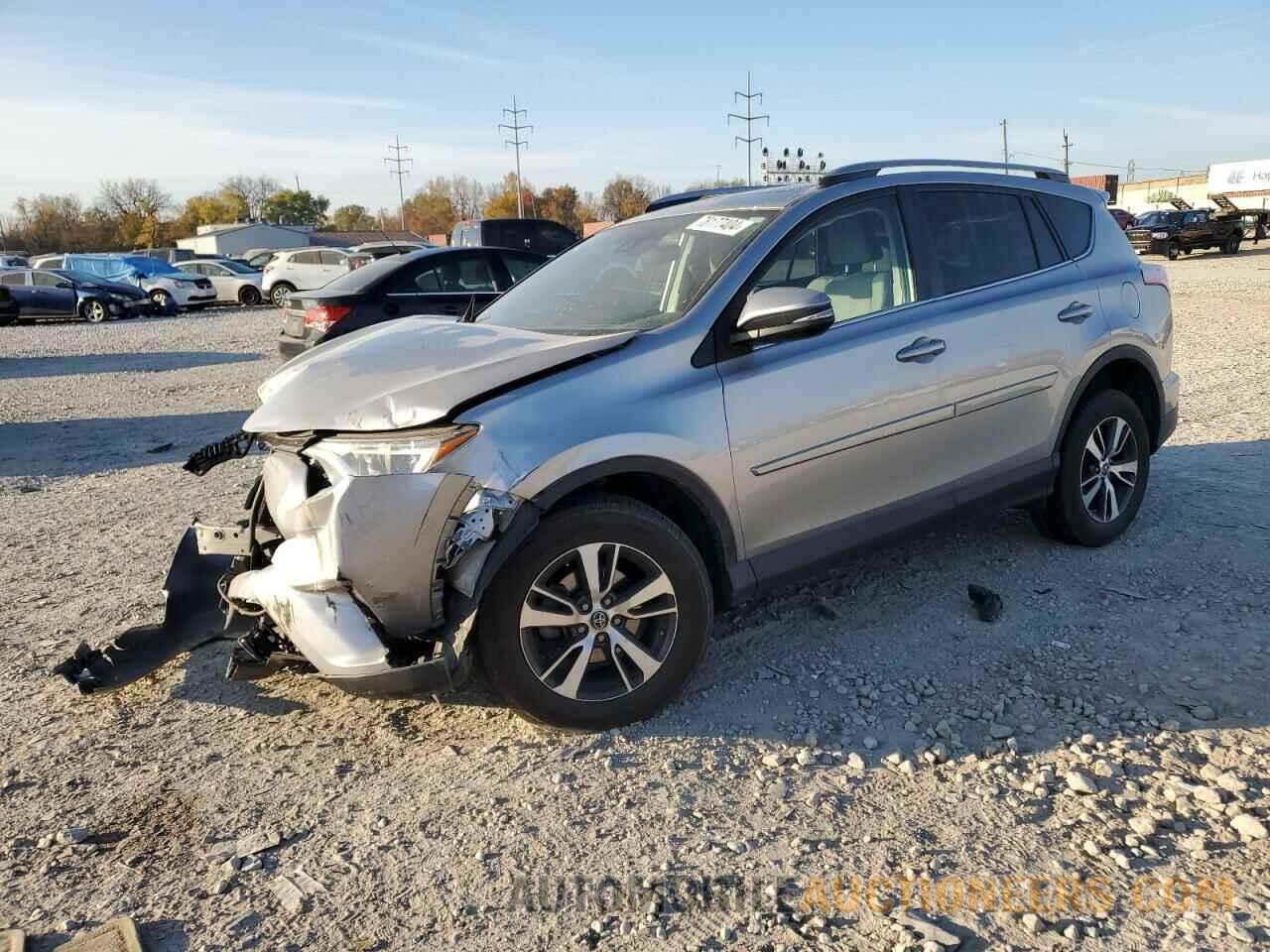 2T3RFREV0HW649464 TOYOTA RAV4 2017