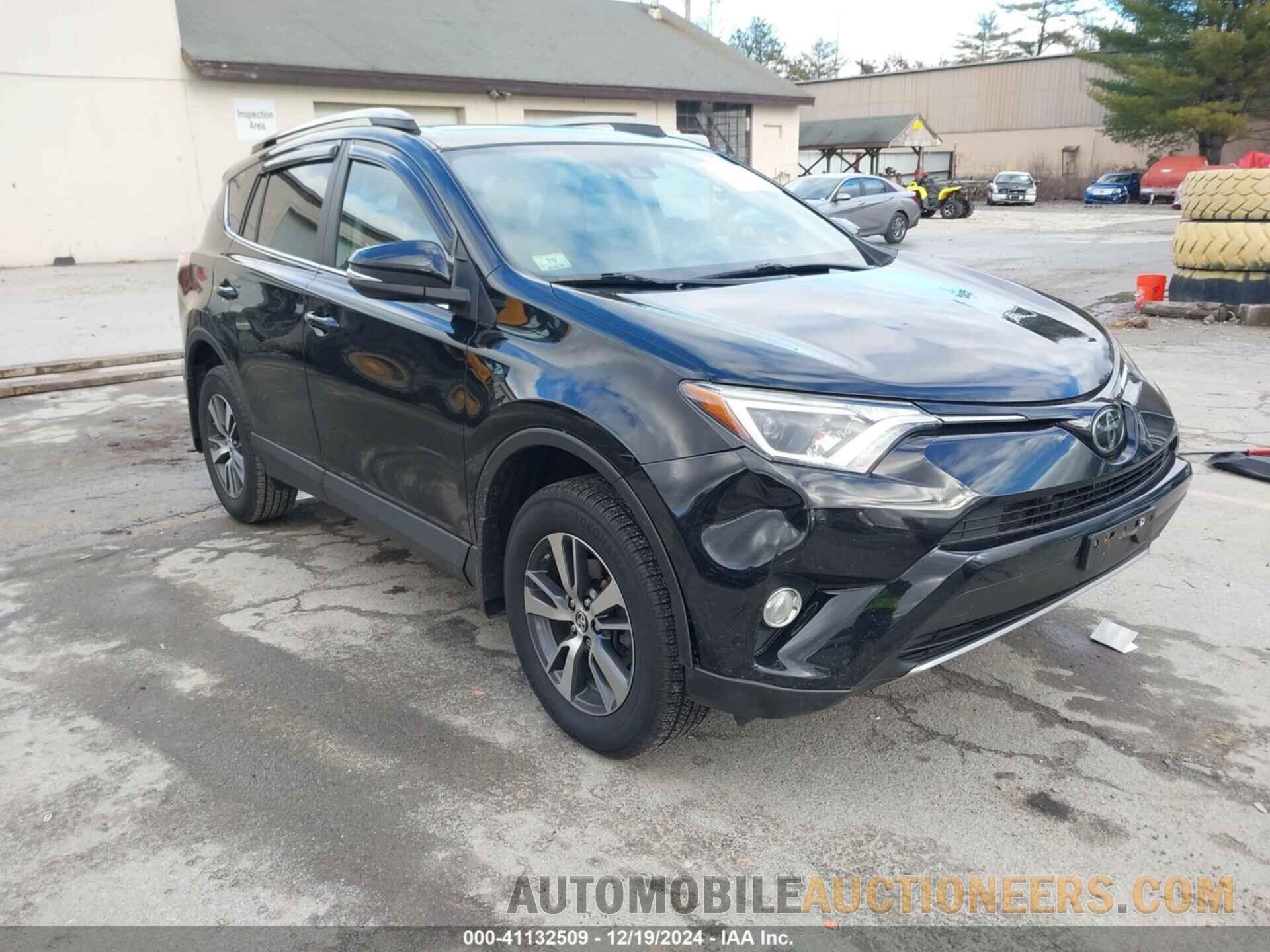 2T3RFREV0HW682464 TOYOTA RAV4 2017