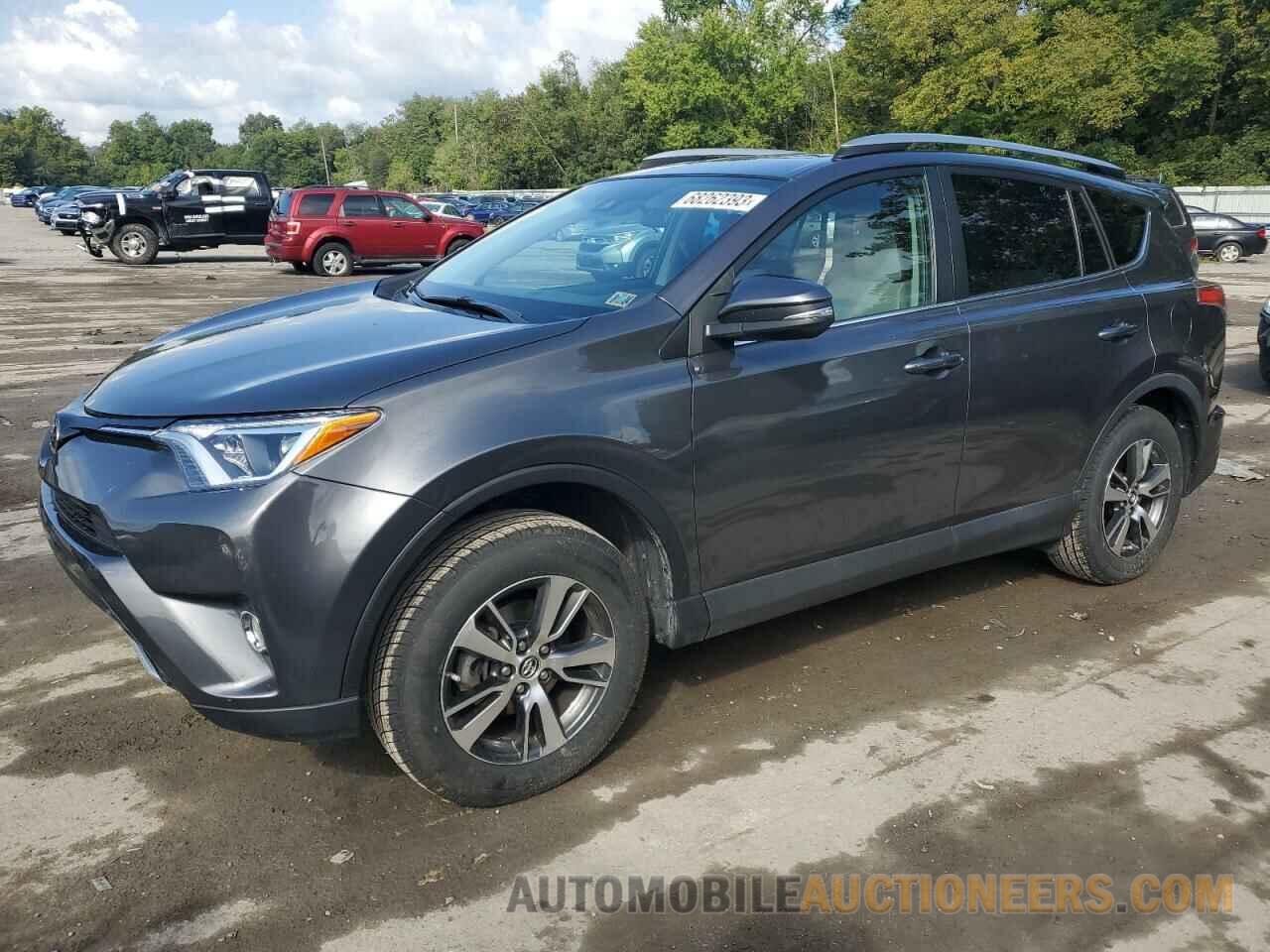 2T3RFREV0HW695652 TOYOTA RAV4 2017