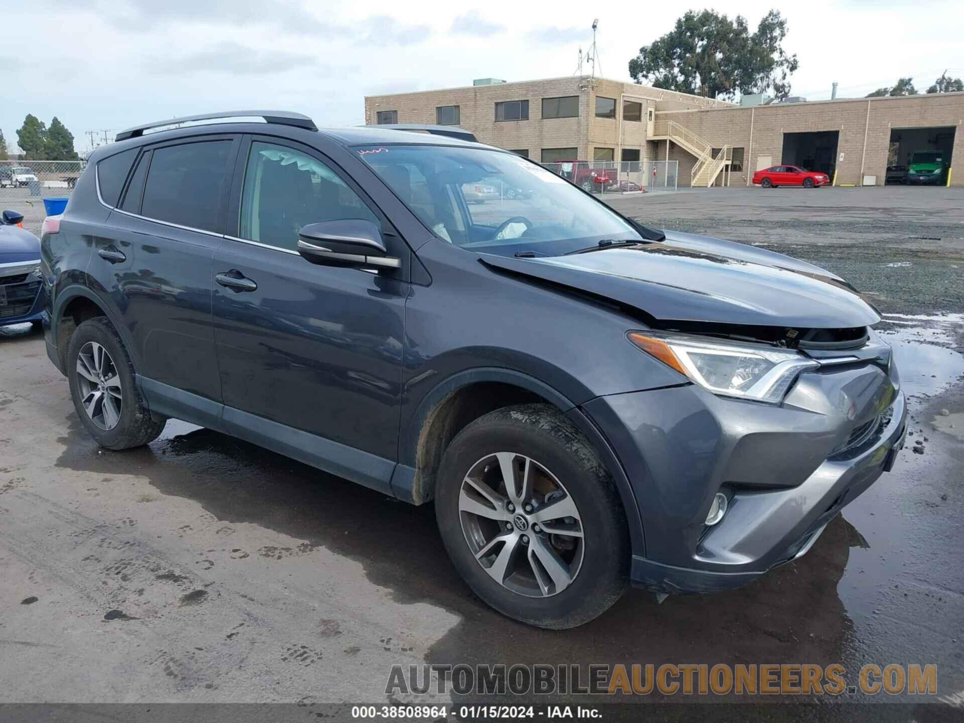 2T3RFREV0JW702878 TOYOTA RAV4 2018