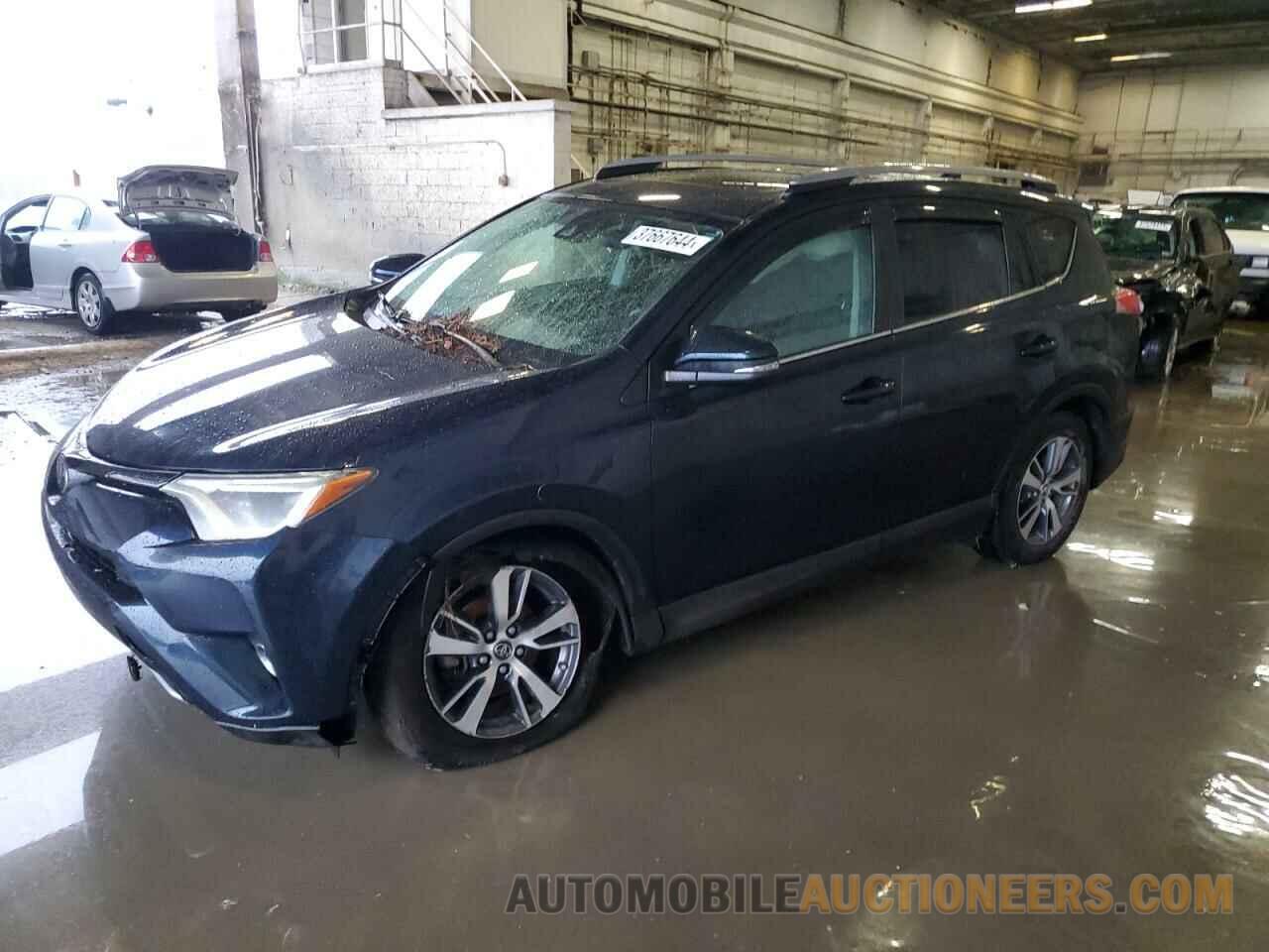 2T3RFREV0JW739042 TOYOTA RAV4 2018