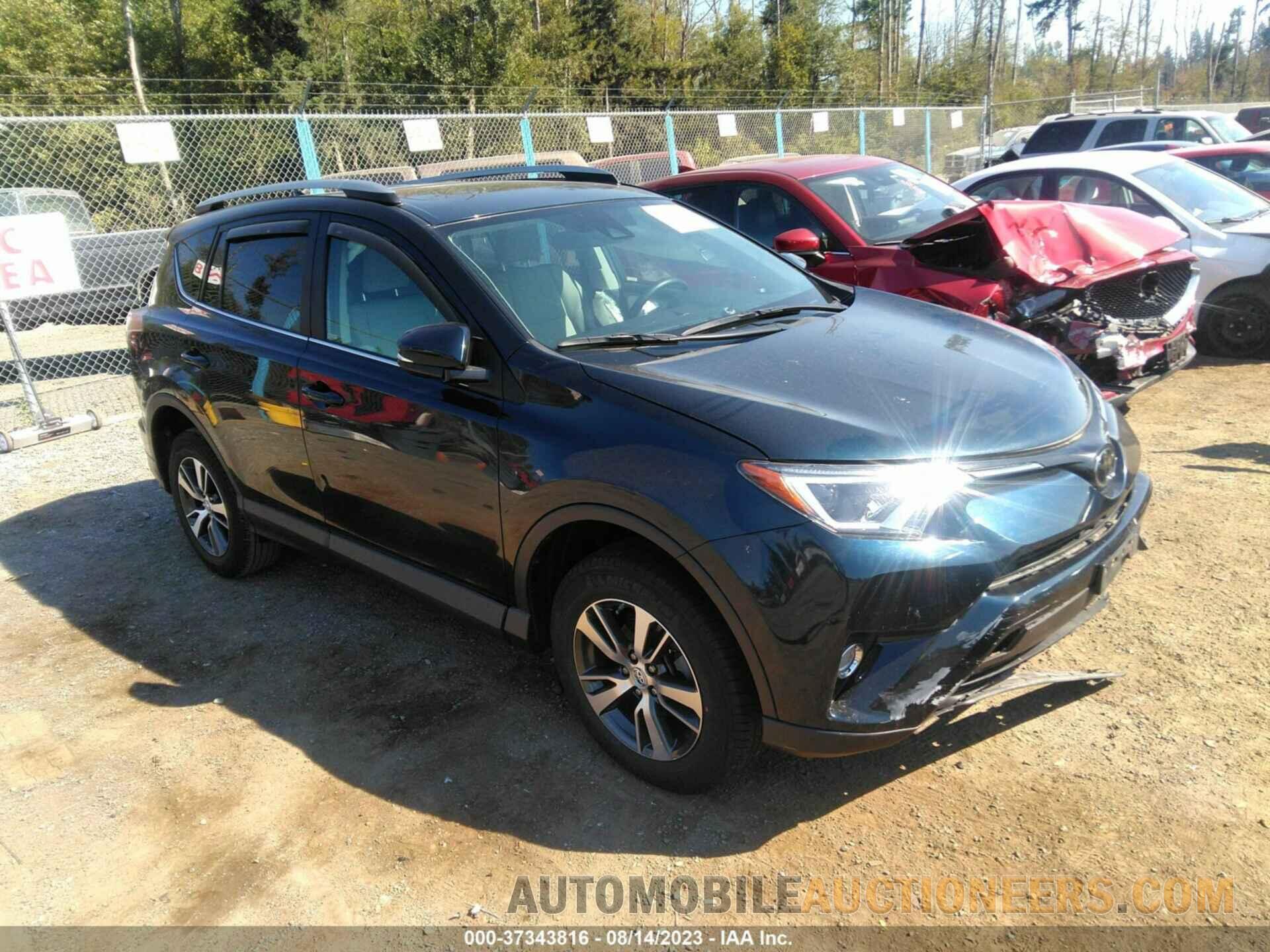 2T3RFREV0JW813883 TOYOTA RAV4 2018