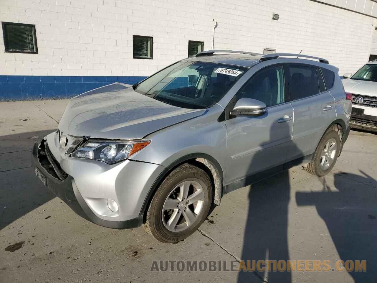 2T3RFREV1DW117618 TOYOTA RAV4 2013