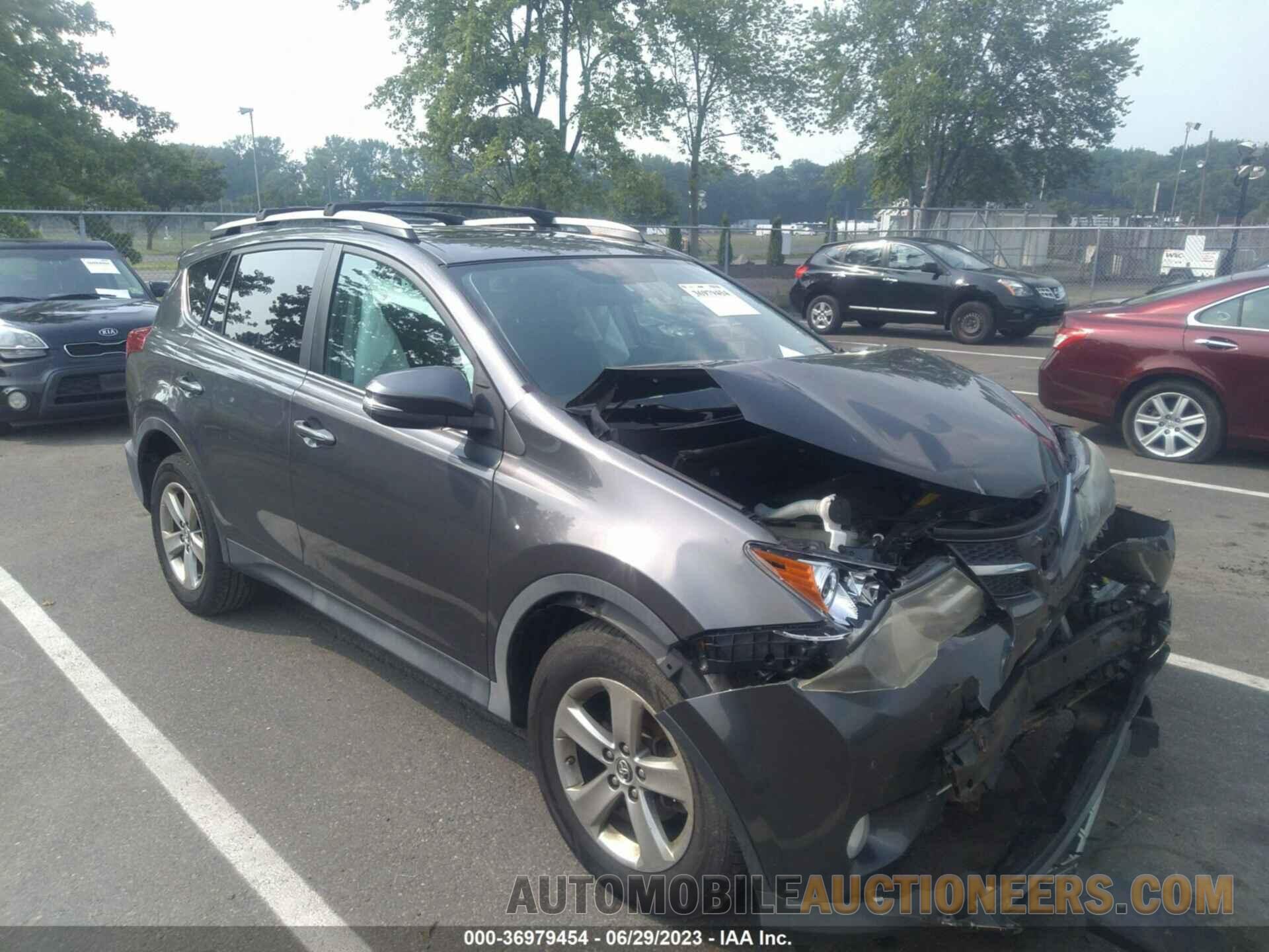 2T3RFREV1FW277467 TOYOTA RAV4 2015