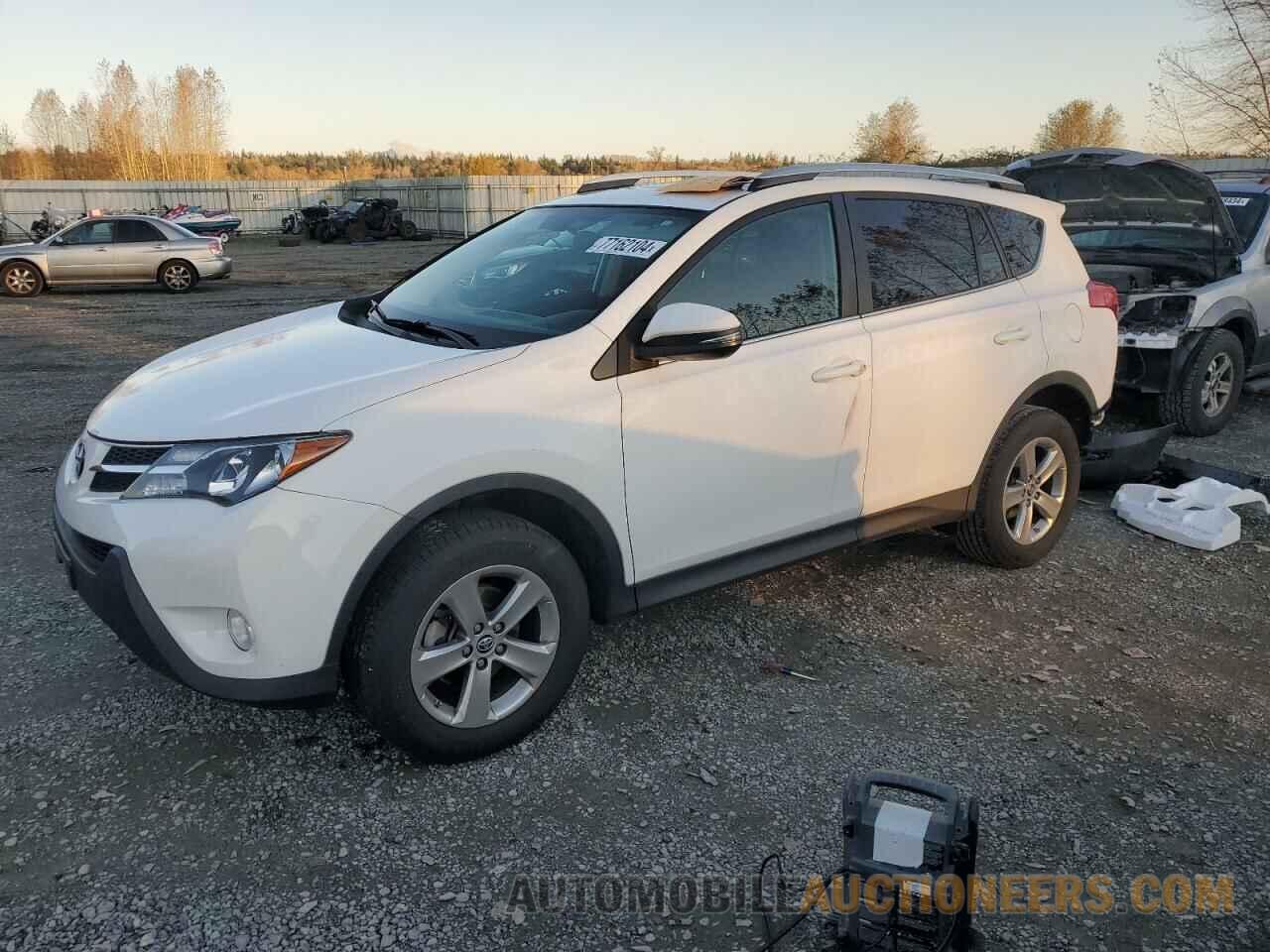 2T3RFREV1FW326747 TOYOTA RAV4 2015