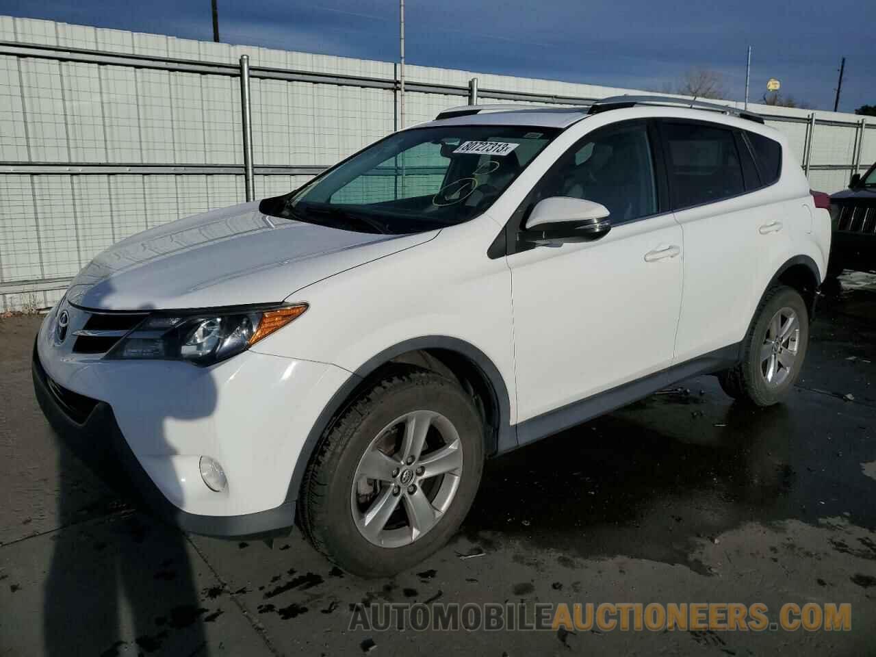 2T3RFREV1FW329986 TOYOTA RAV4 2015