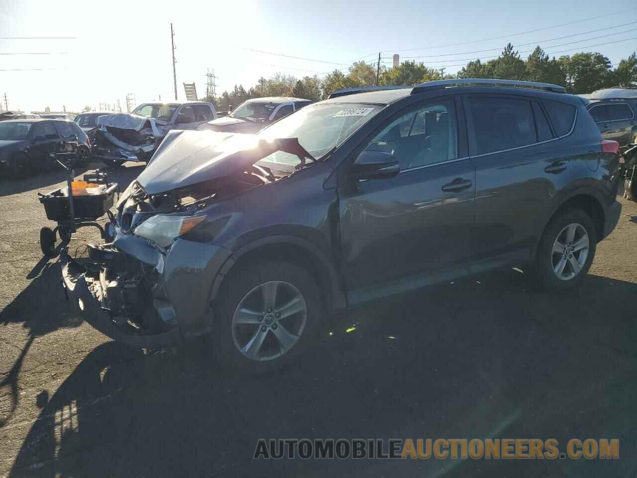 2T3RFREV1FW381781 TOYOTA RAV4 2015