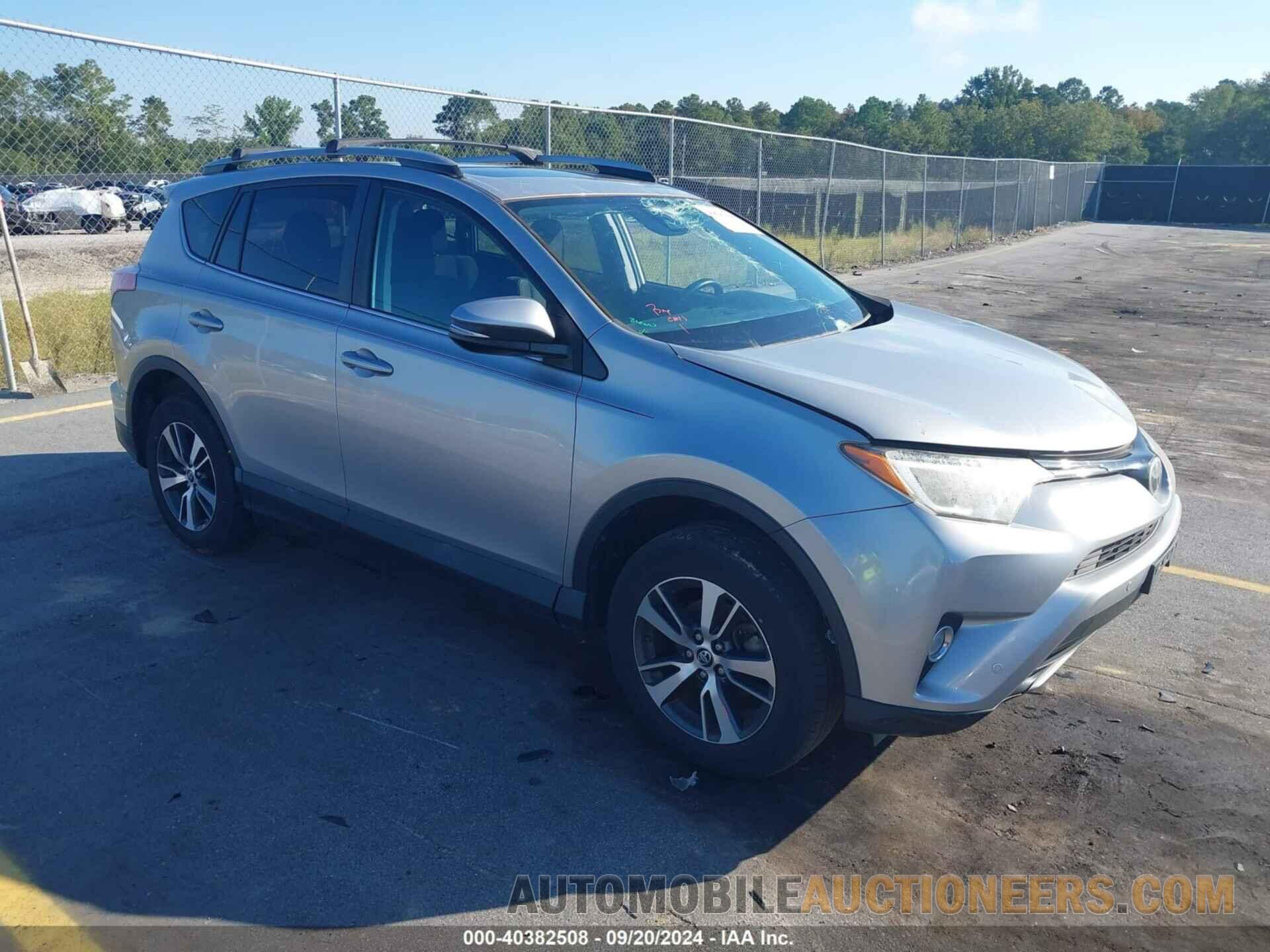 2T3RFREV1HW561779 TOYOTA RAV4 2017