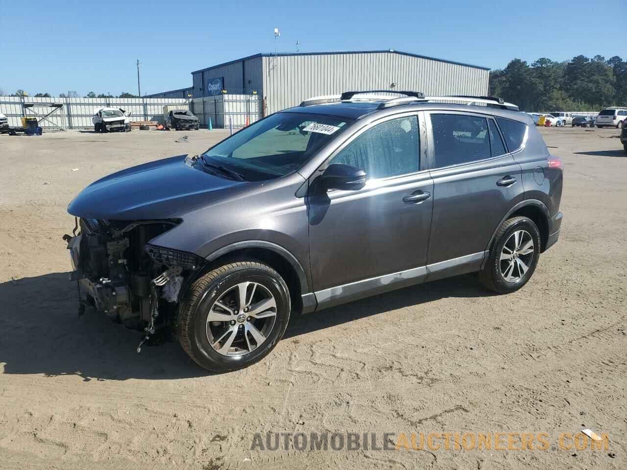 2T3RFREV1HW563127 TOYOTA RAV4 2017