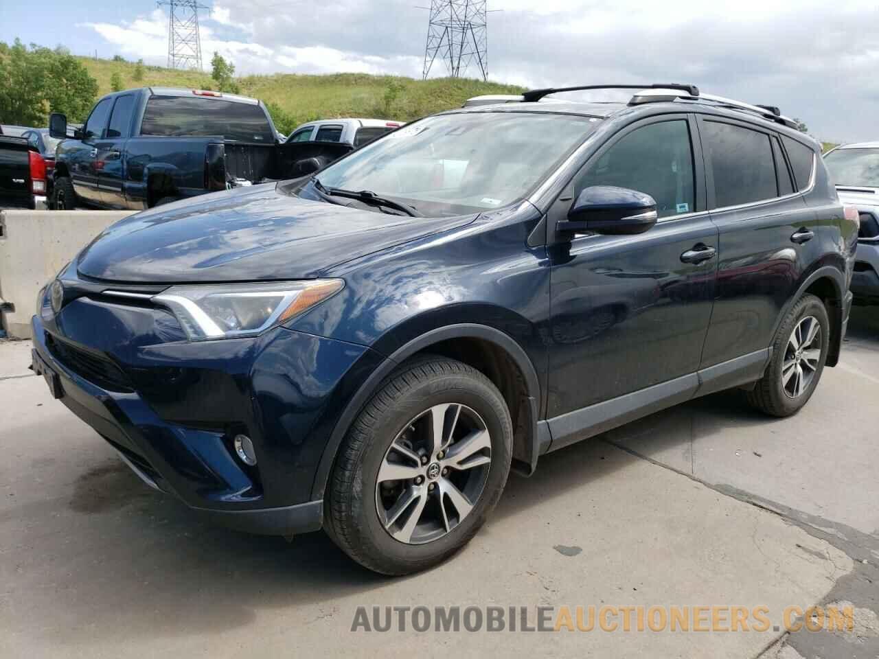 2T3RFREV1HW607658 TOYOTA RAV4 2017