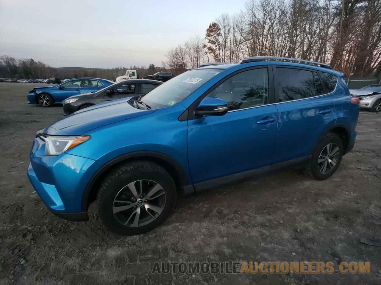 2T3RFREV1HW664796 TOYOTA RAV4 2017