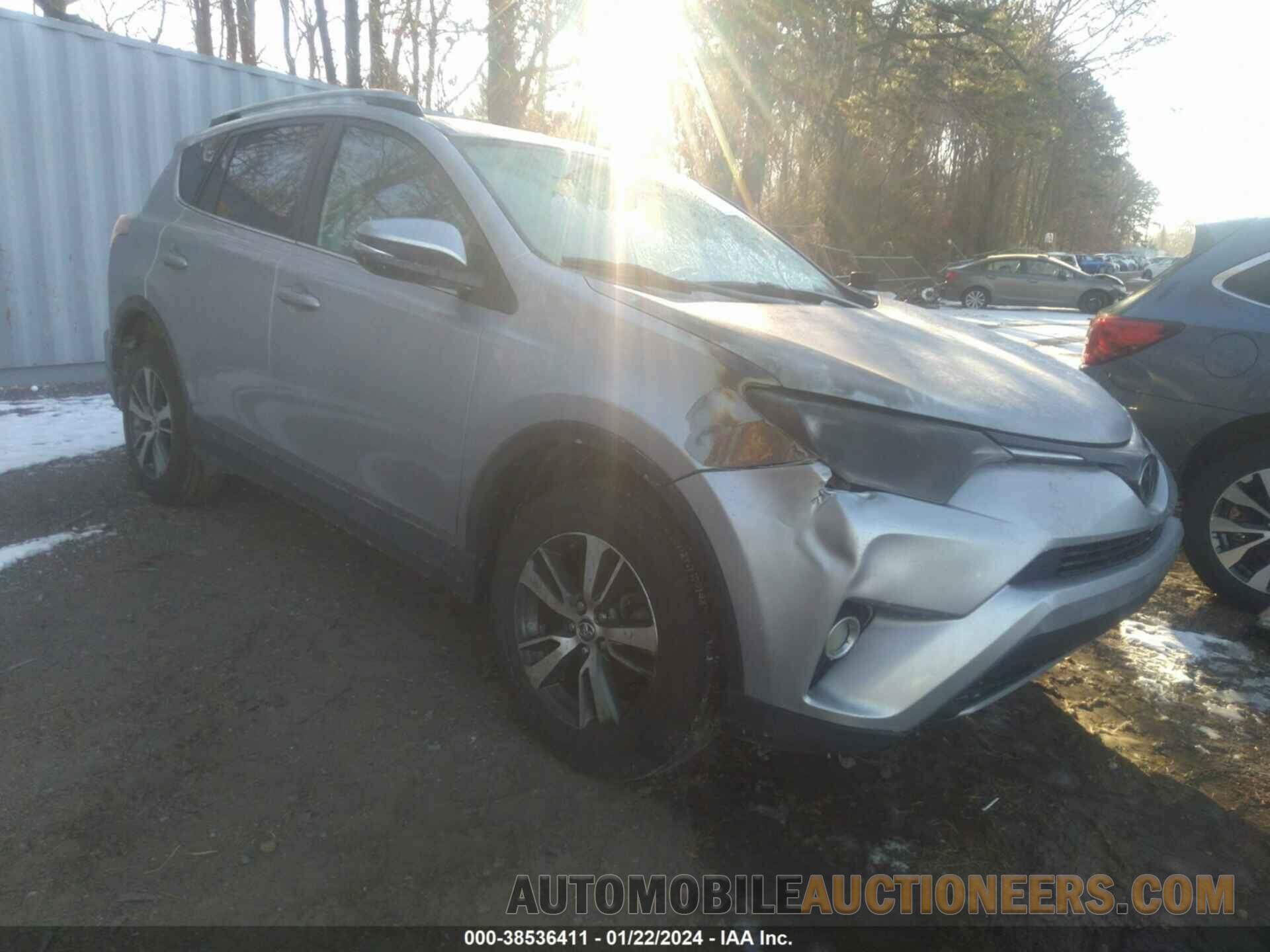 2T3RFREV1HW672249 TOYOTA RAV4 2017