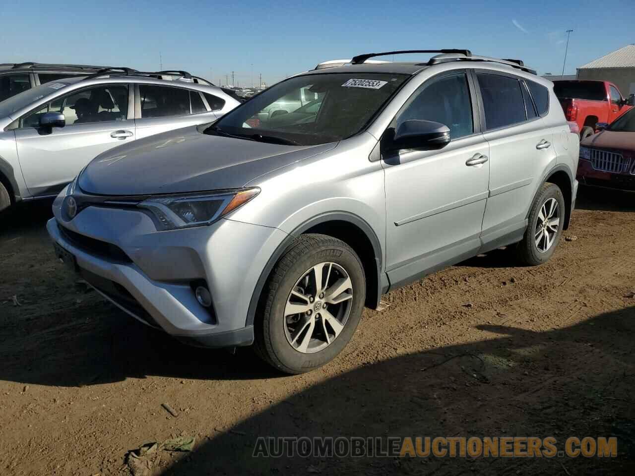 2T3RFREV1HW684711 TOYOTA RAV4 2017