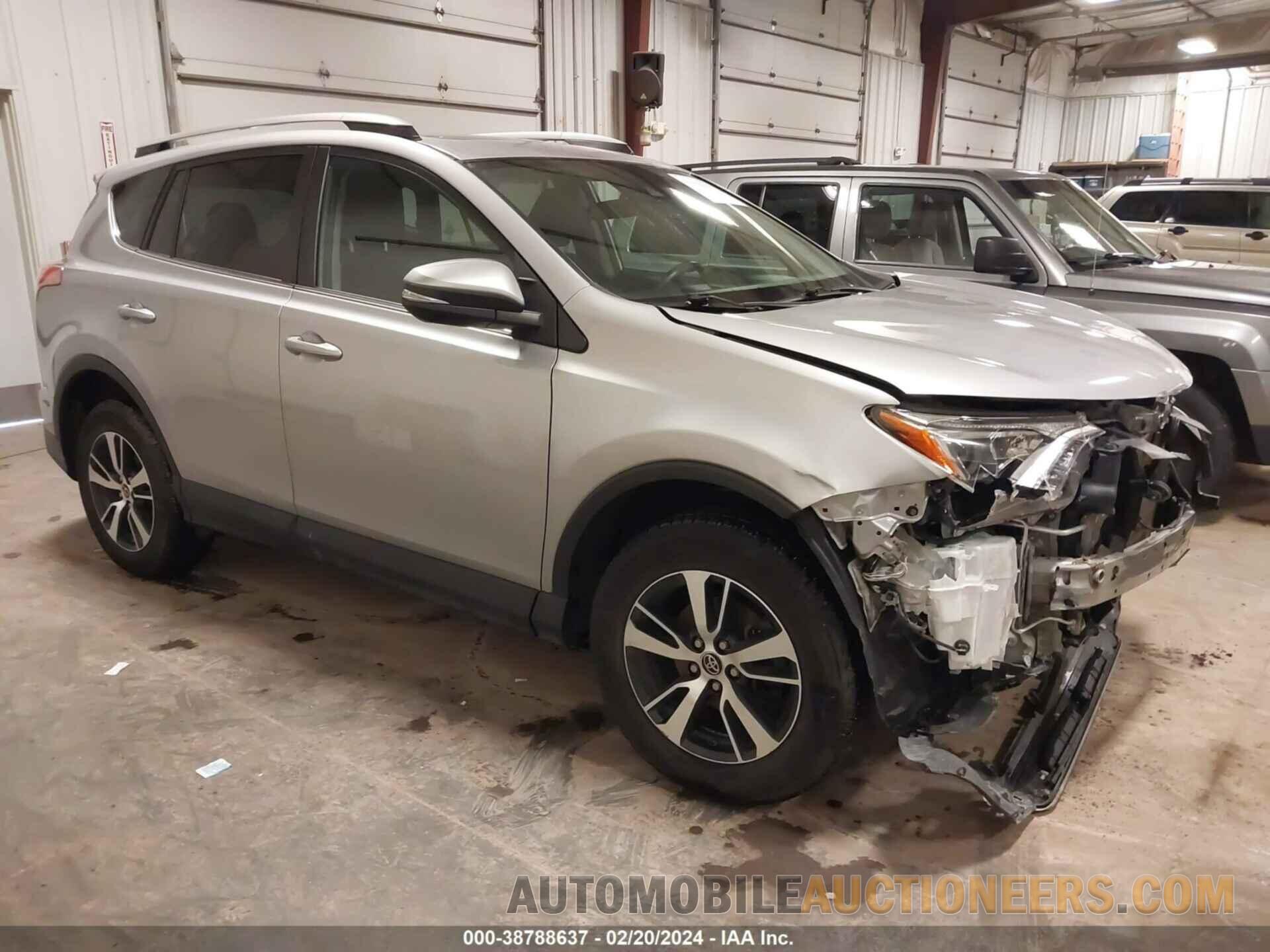 2T3RFREV1HW690864 TOYOTA RAV4 2017