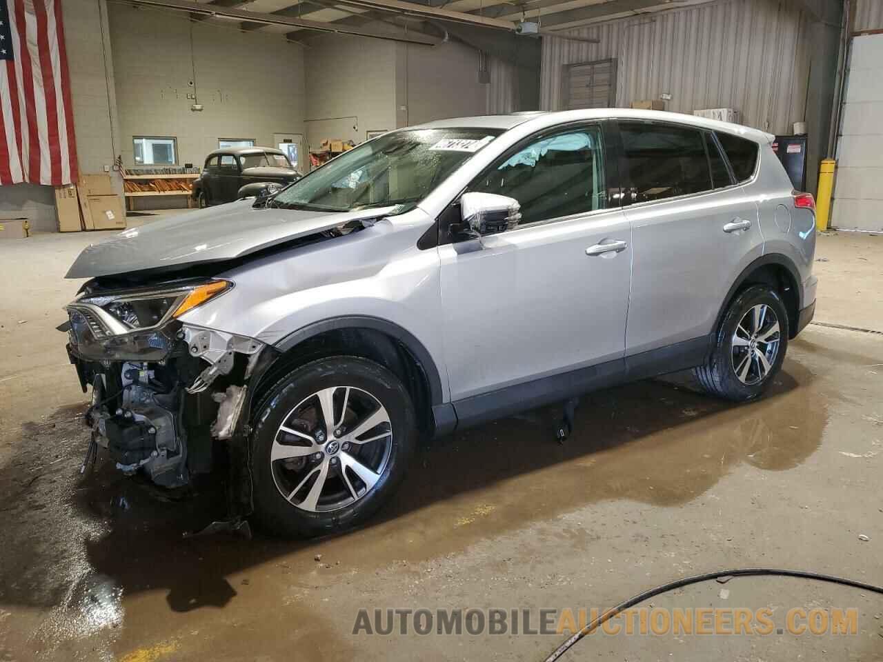 2T3RFREV1JW735808 TOYOTA RAV4 2018