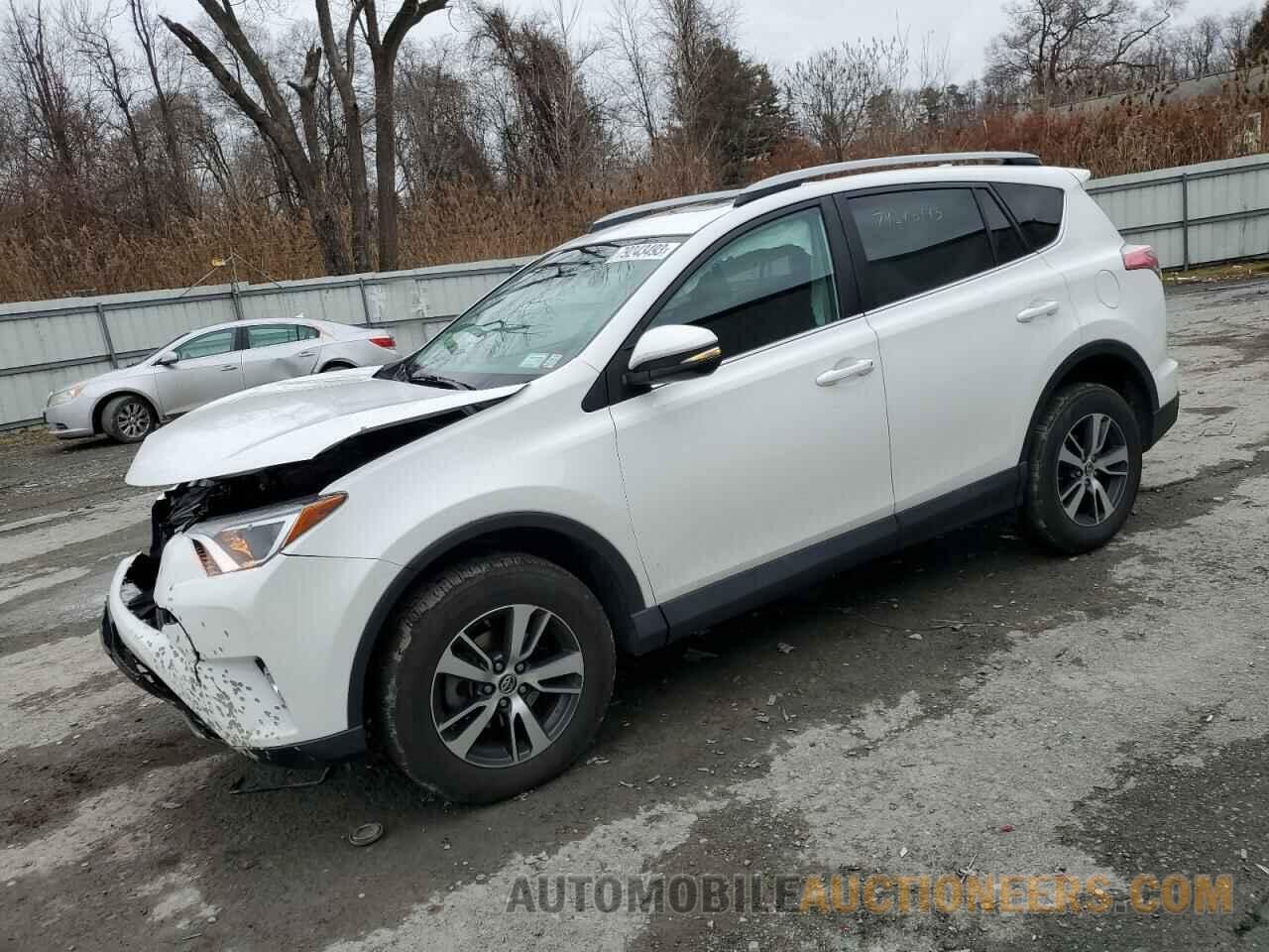 2T3RFREV1JW791876 TOYOTA RAV4 2018