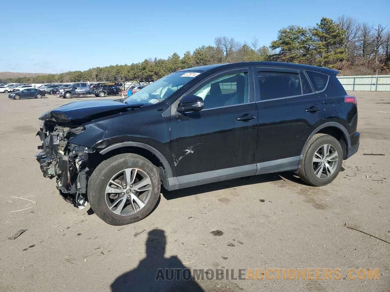 2T3RFREV1JW808594 TOYOTA RAV4 2018