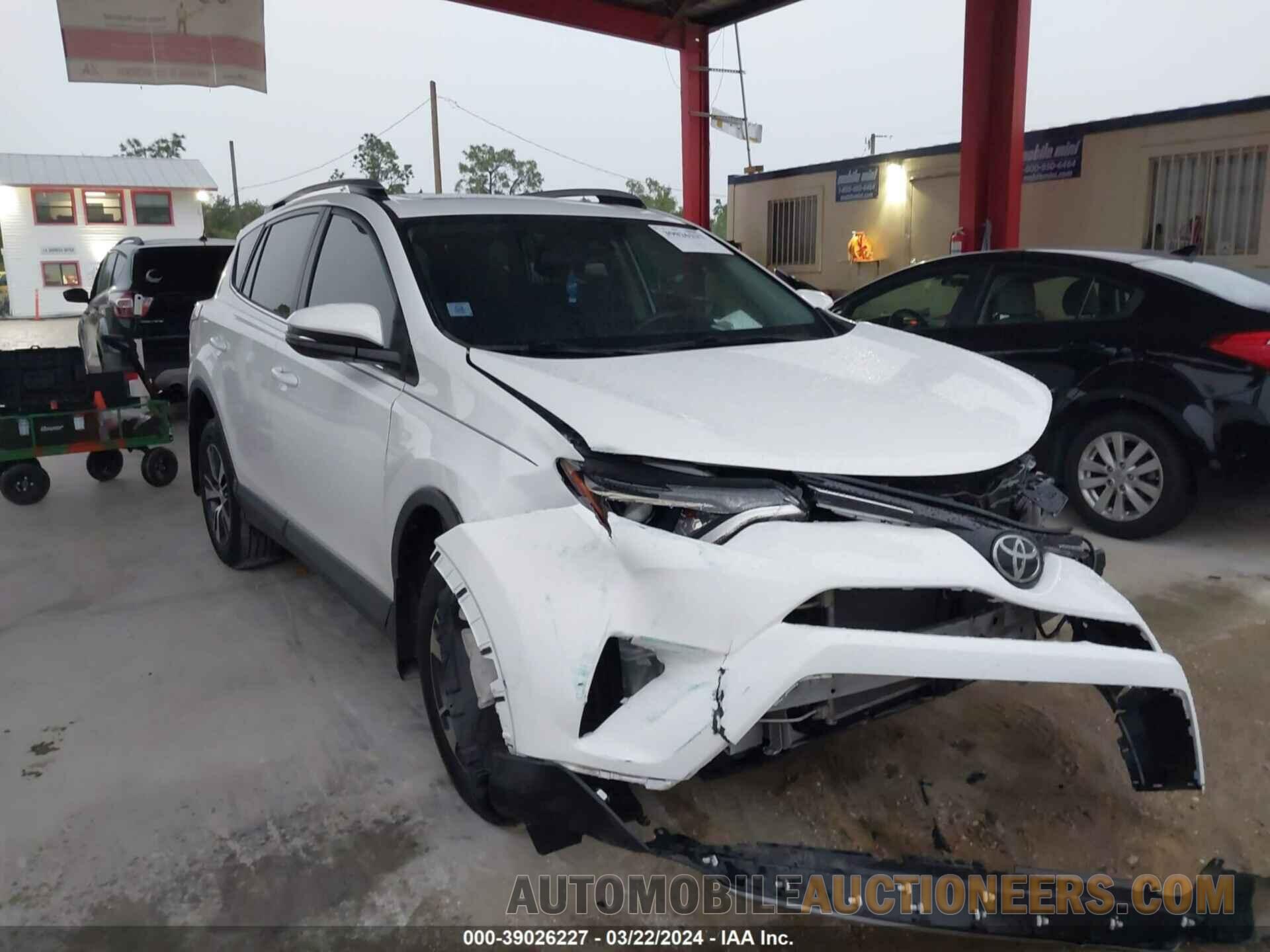 2T3RFREV1JW841403 TOYOTA RAV4 2018