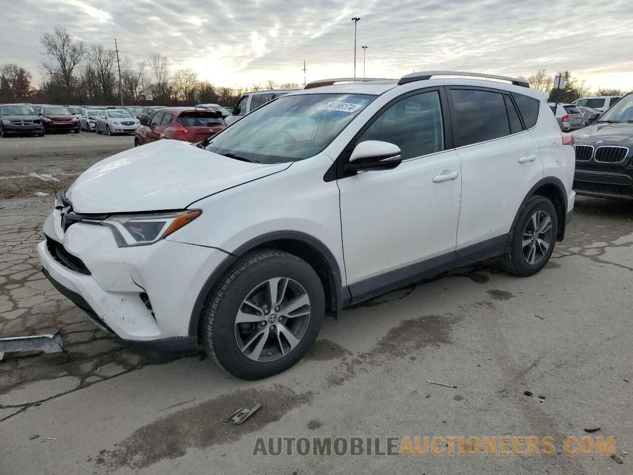 2T3RFREV1JW858024 TOYOTA RAV4 2018