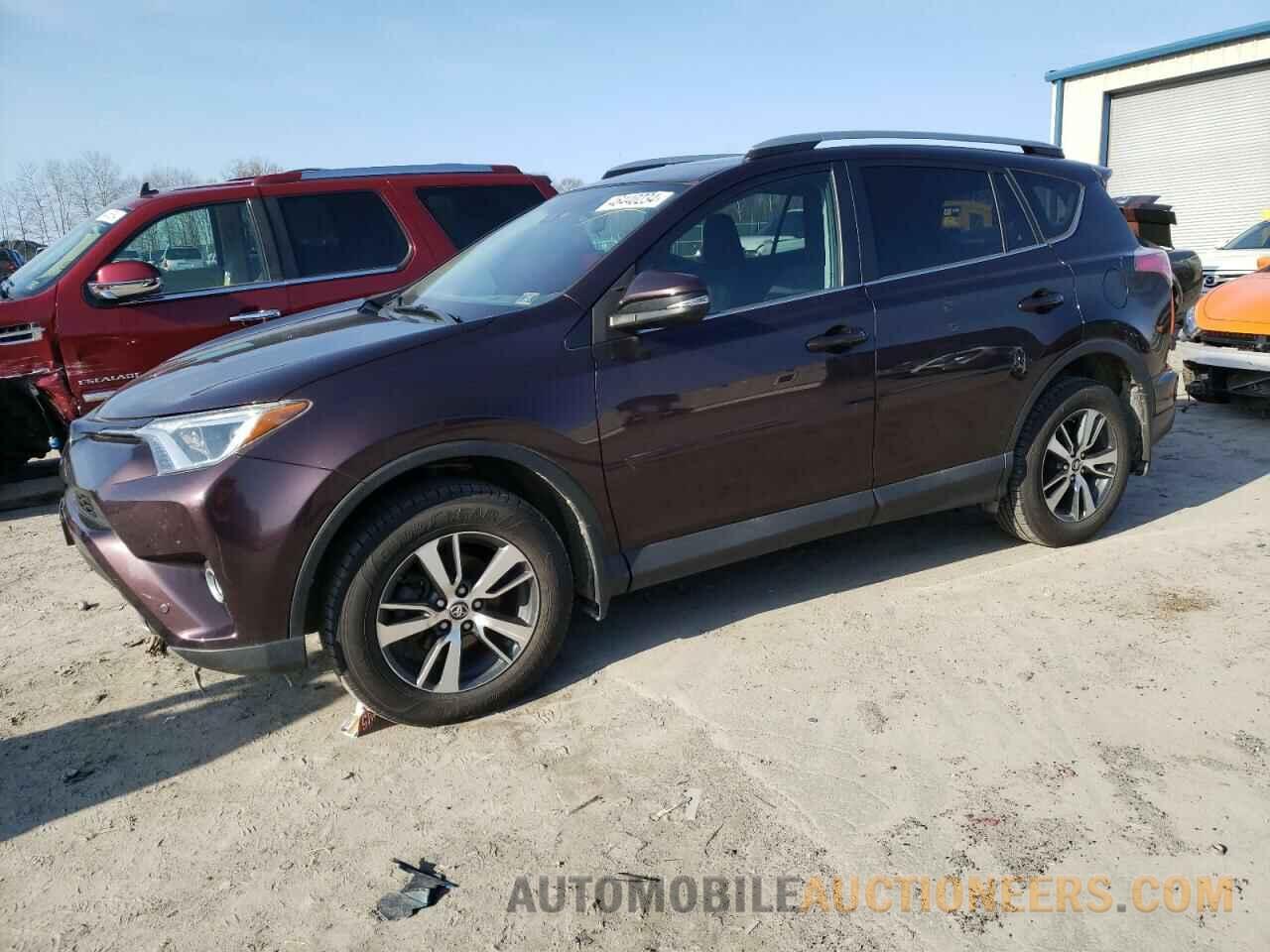 2T3RFREV2HW561242 TOYOTA RAV4 2017