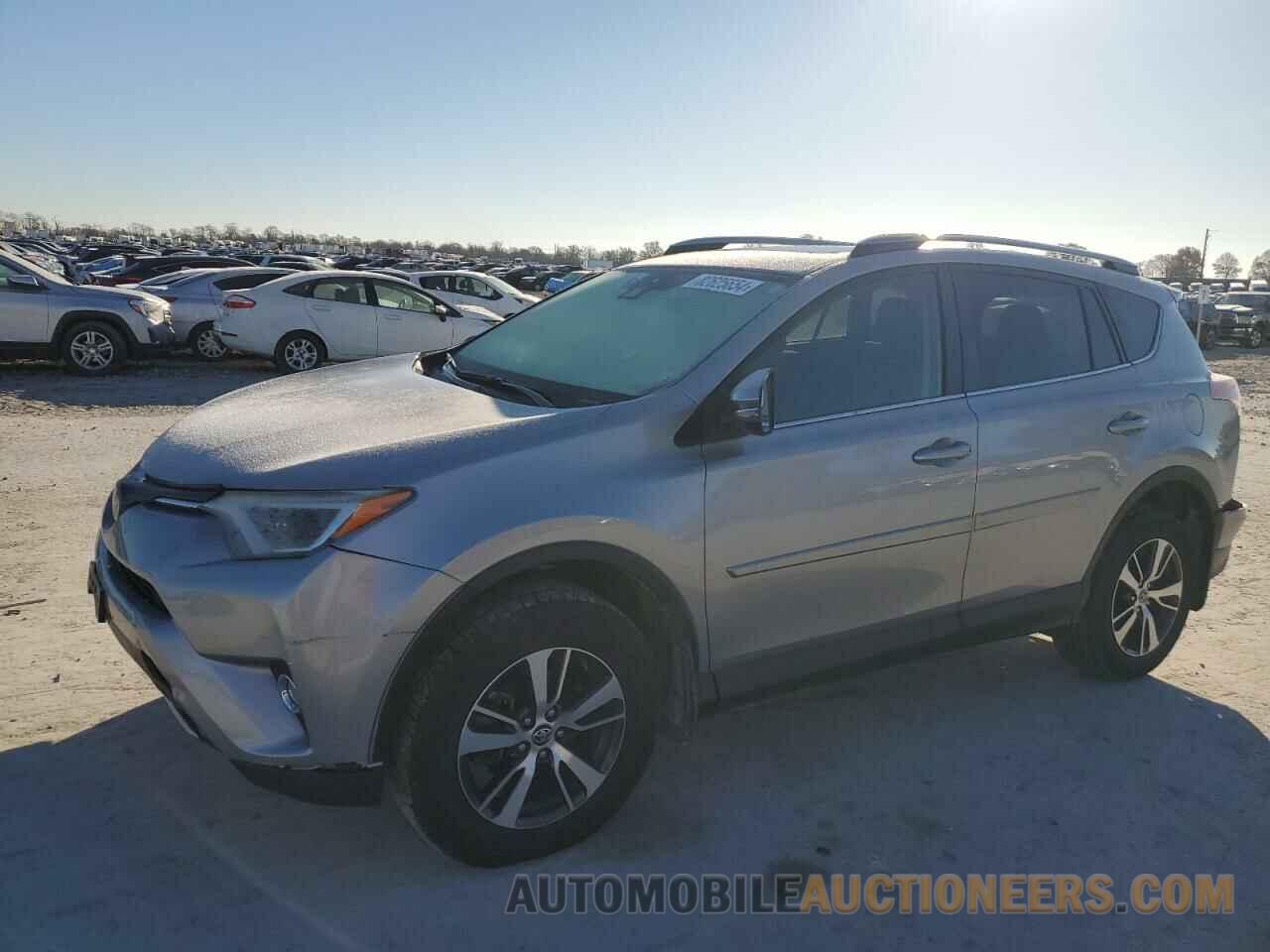 2T3RFREV2HW580521 TOYOTA RAV4 2017