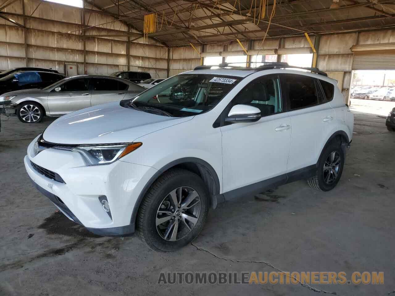 2T3RFREV2HW653368 TOYOTA RAV4 2017