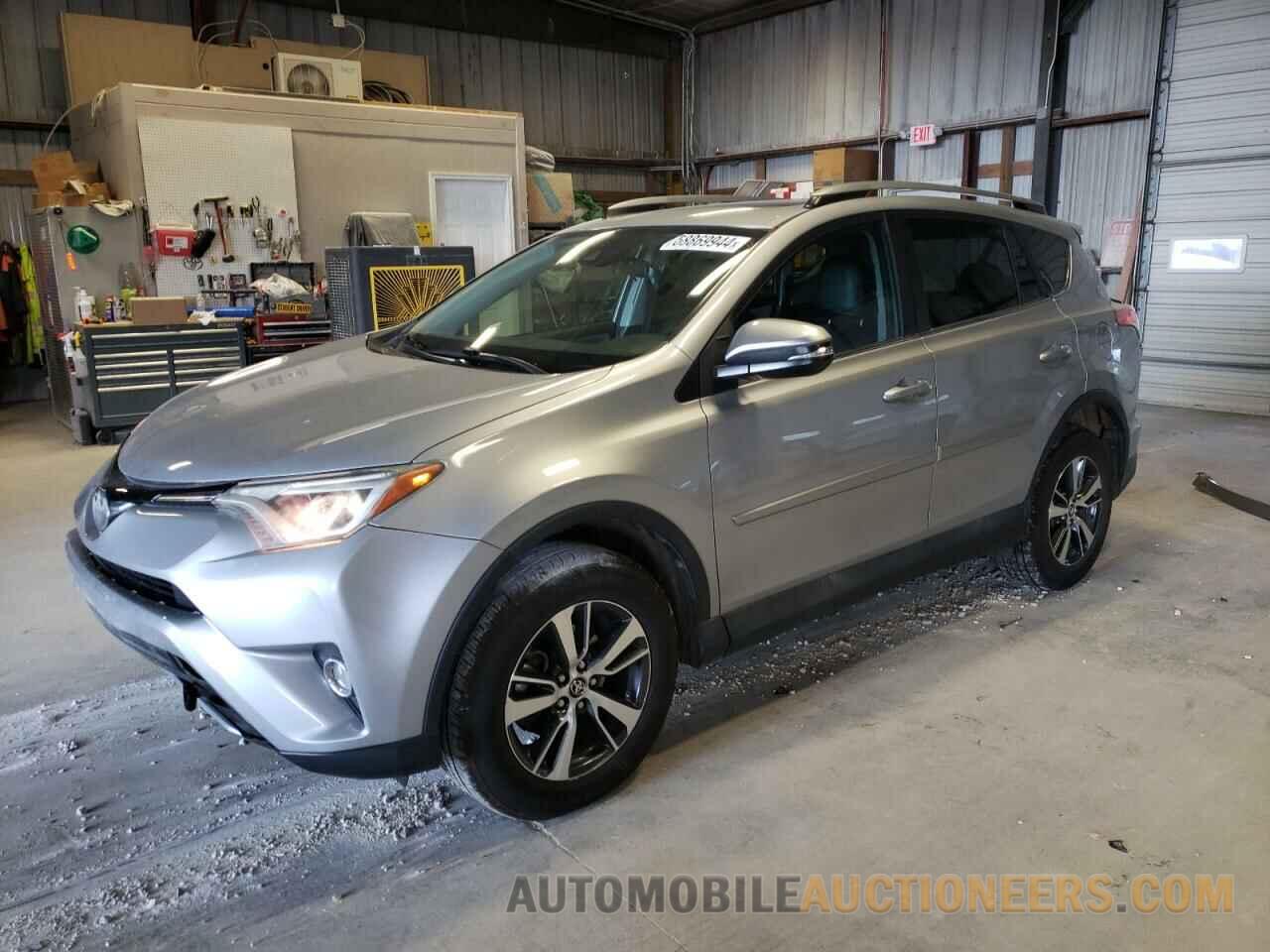 2T3RFREV2HW660174 TOYOTA RAV4 2017