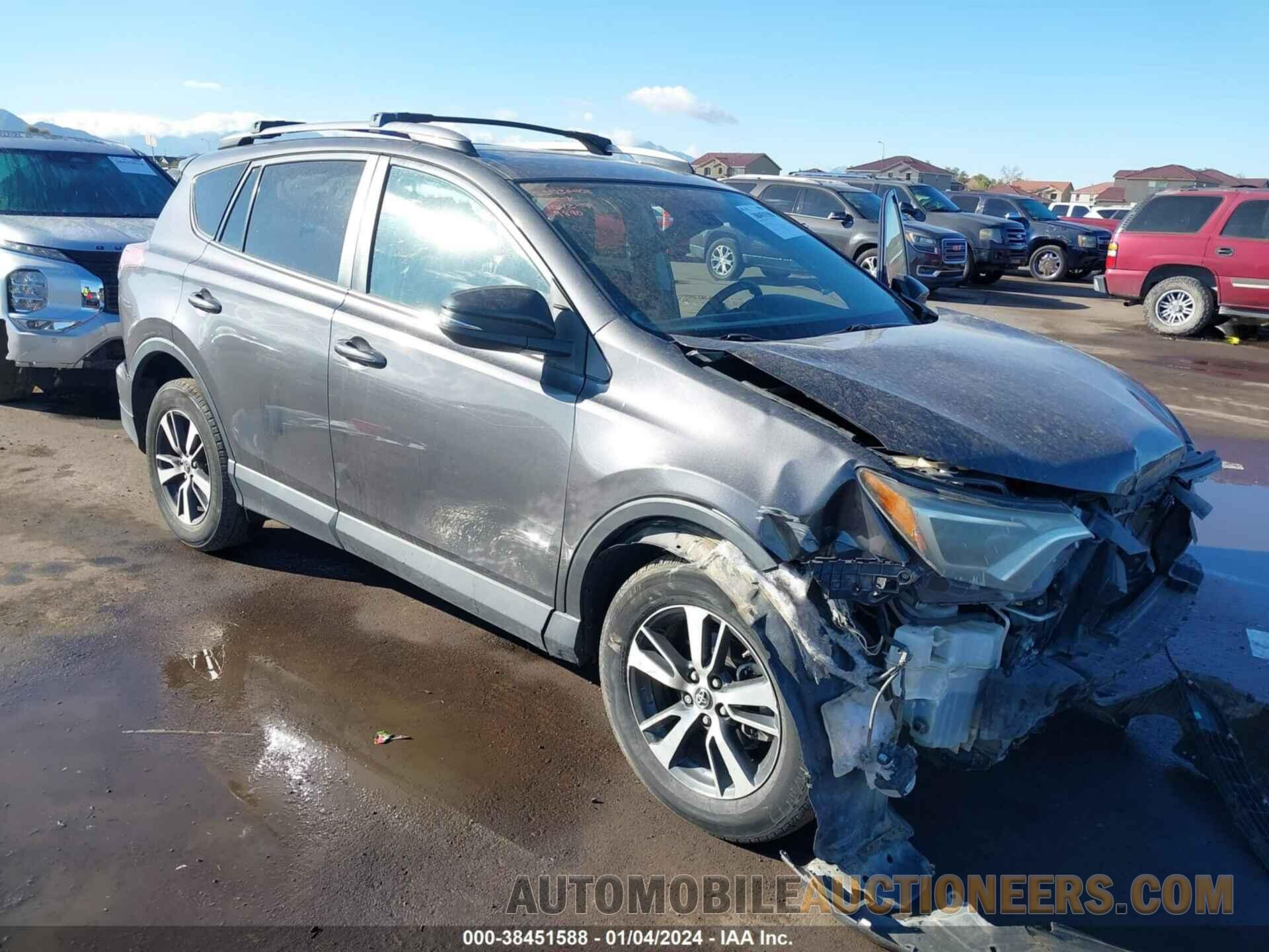 2T3RFREV2HW679890 TOYOTA RAV4 2017