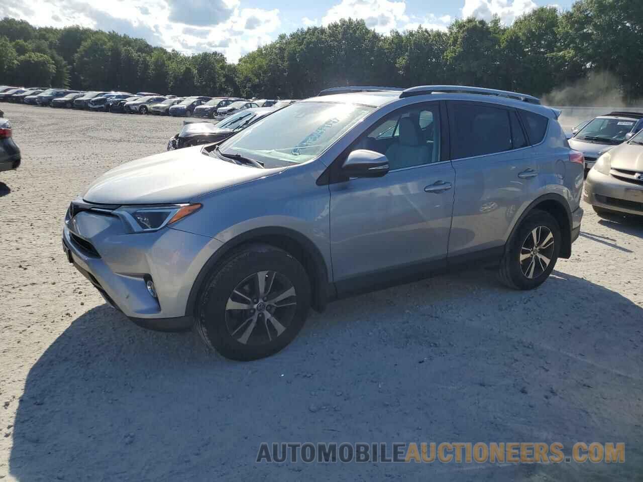 2T3RFREV2HW687312 TOYOTA RAV4 2017