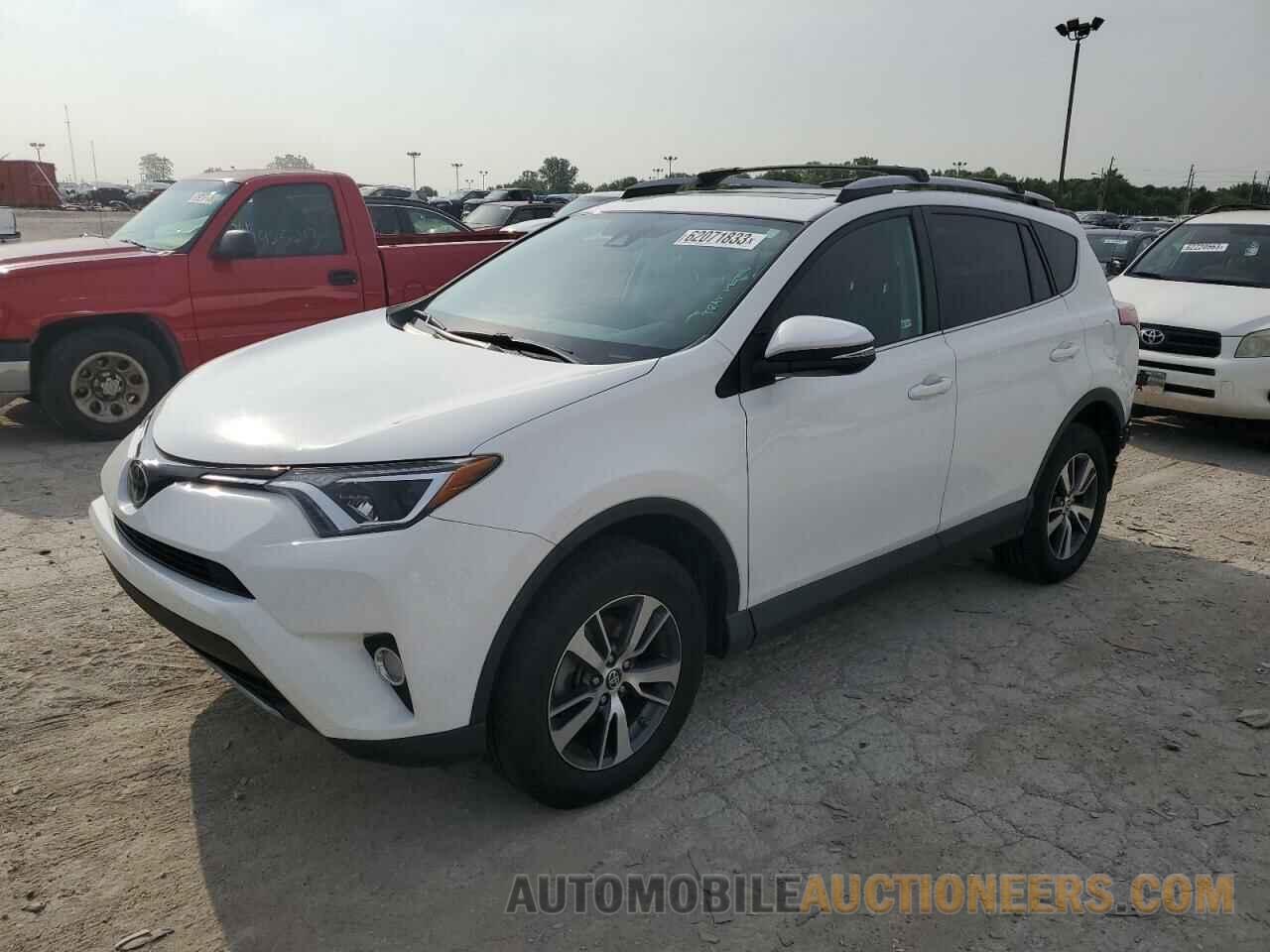 2T3RFREV2JW697473 TOYOTA RAV4 2018