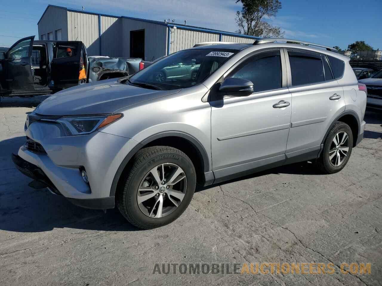 2T3RFREV2JW697599 TOYOTA RAV4 2018