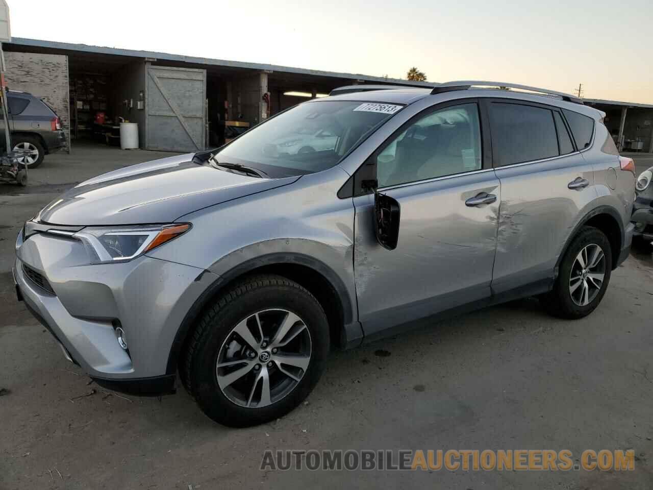 2T3RFREV2JW708939 TOYOTA RAV4 2018