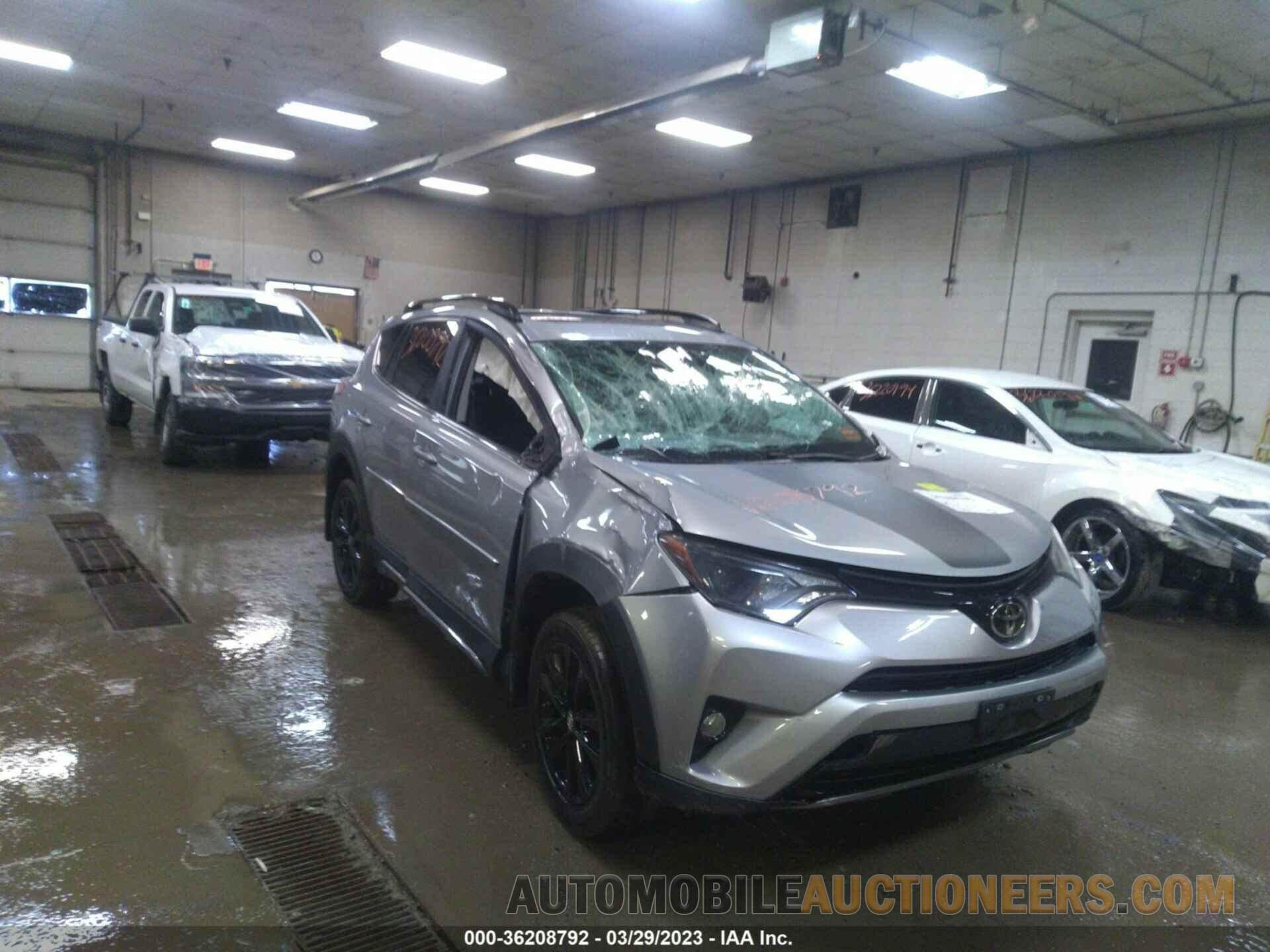 2T3RFREV2JW736787 TOYOTA RAV4 2018