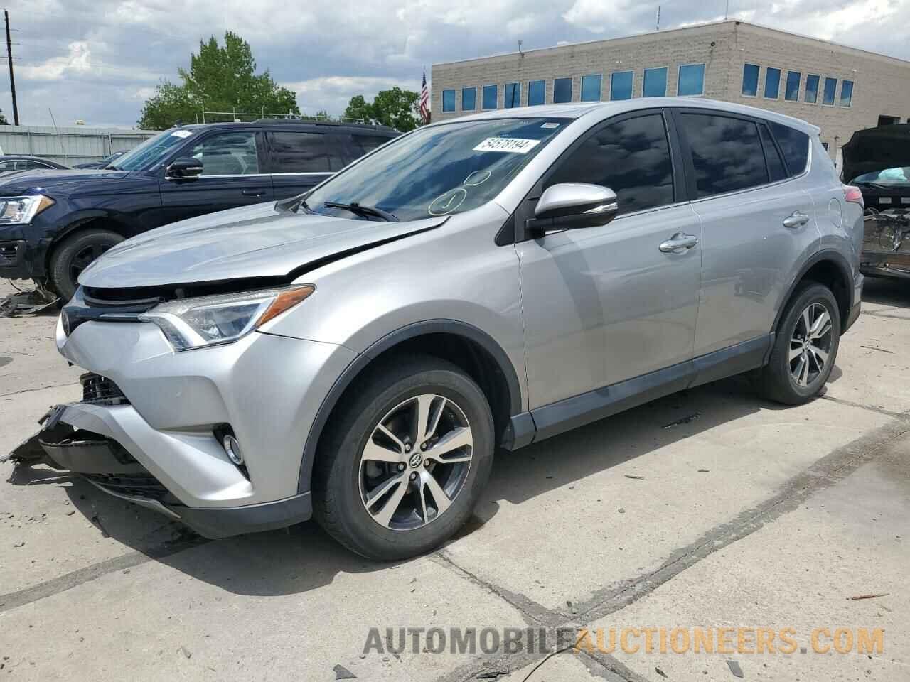 2T3RFREV2JW793135 TOYOTA RAV4 2018